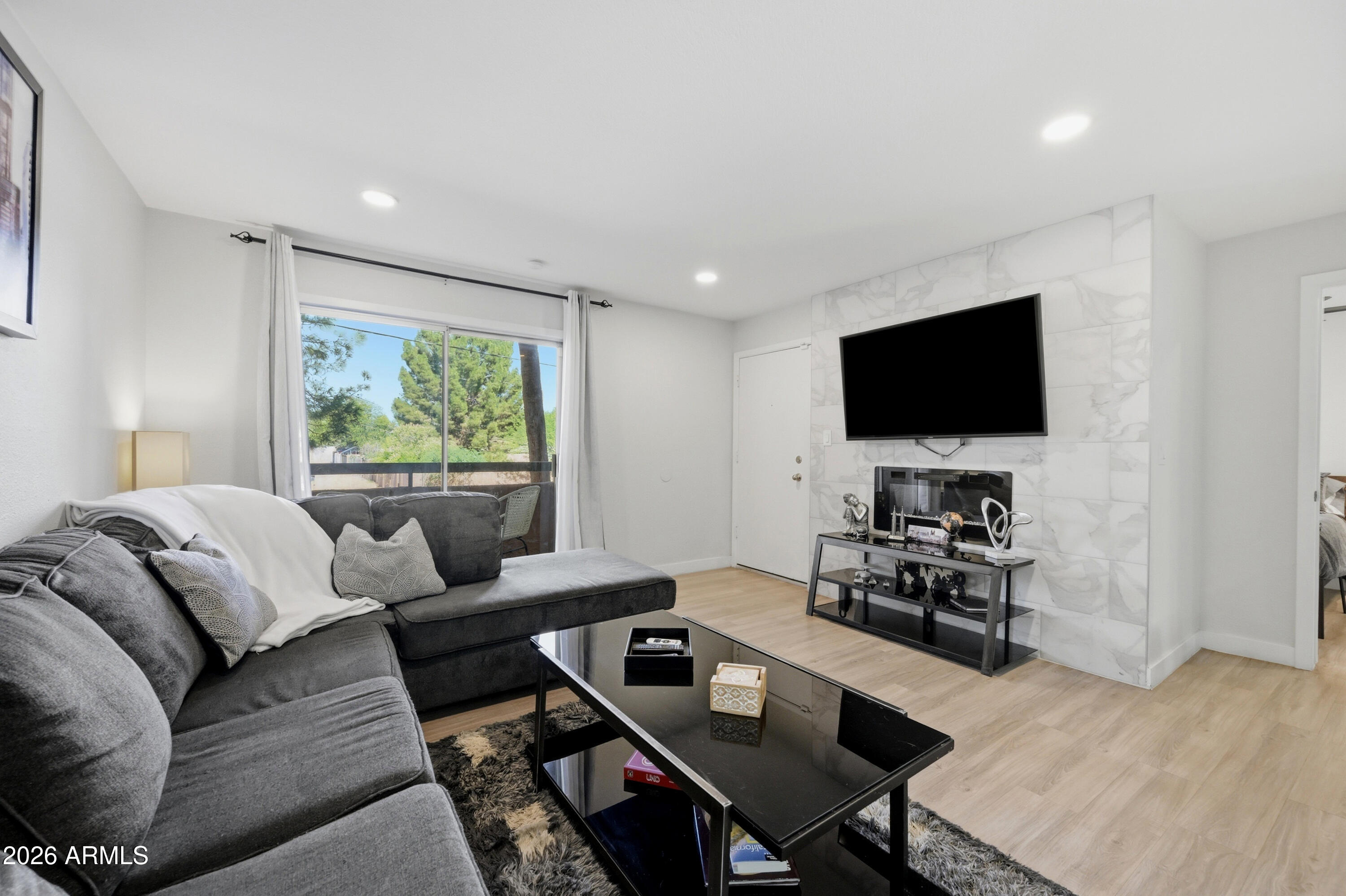 2625 E INDIAN SCHOOL Road 244, Phoenix, AZ 85016
