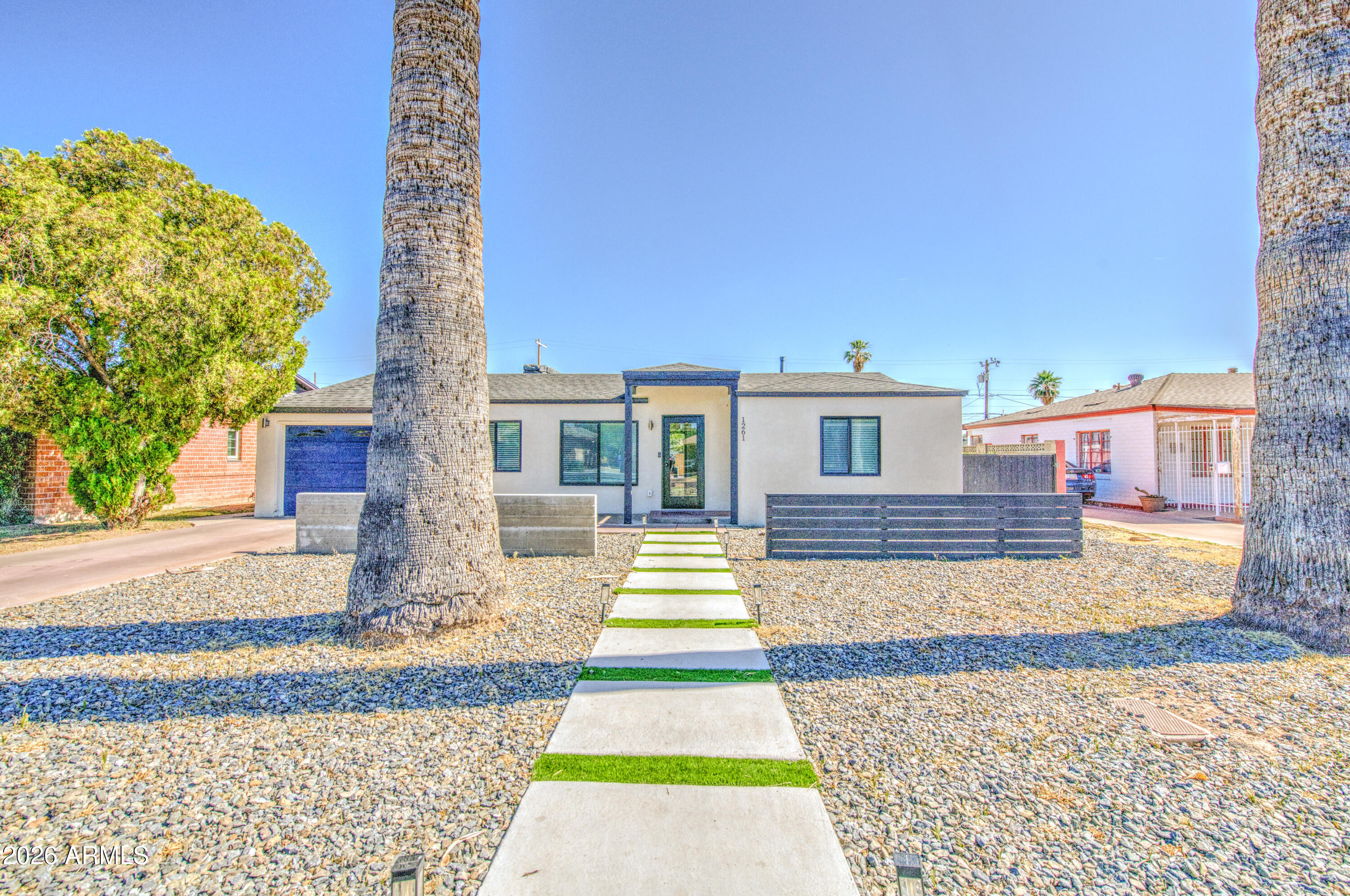 1261 E CAMBRIDGE Avenue, Phoenix, AZ 85006