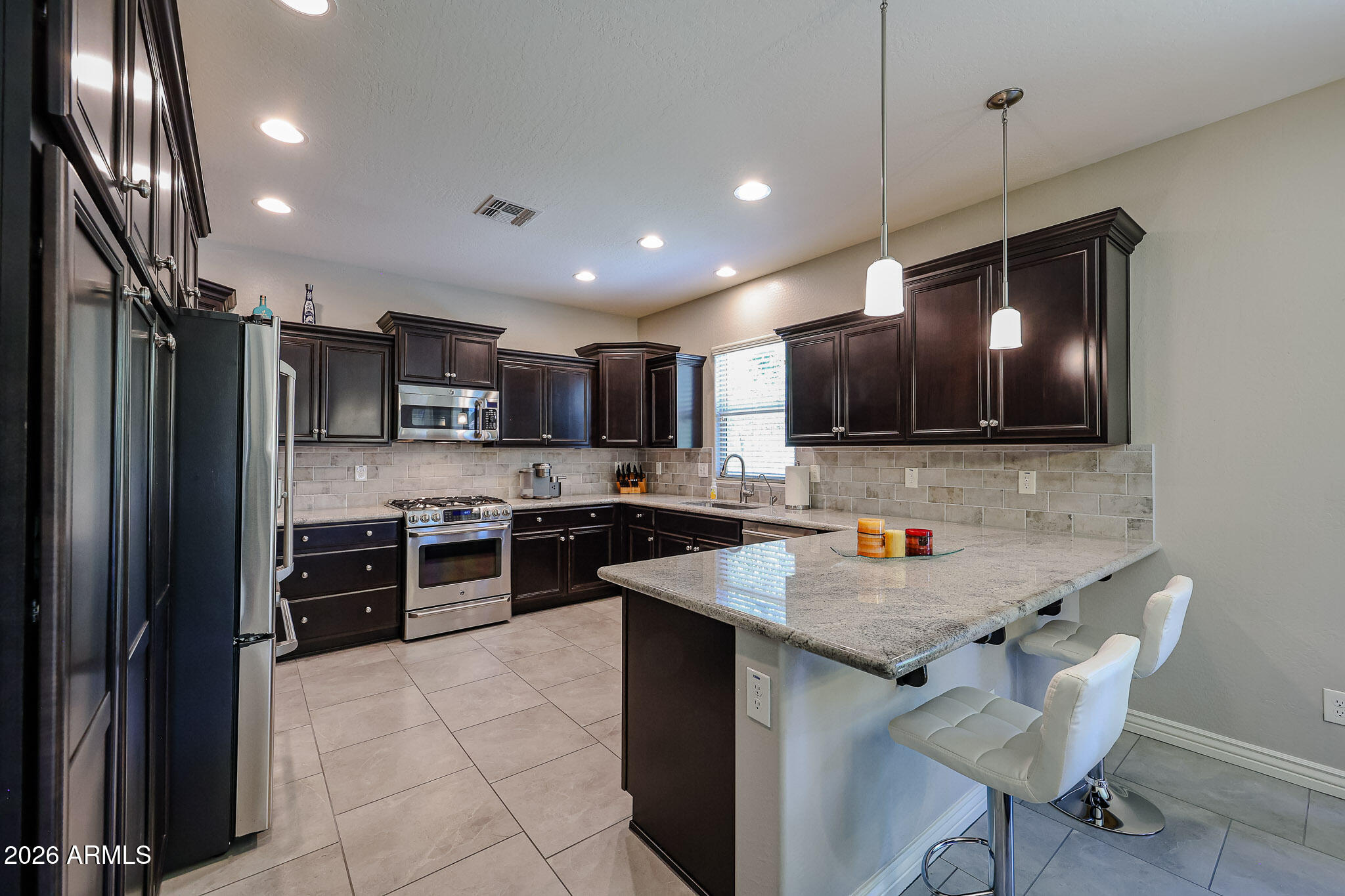 4722 E CIELO GRANDE Avenue, Phoenix, AZ 85050
