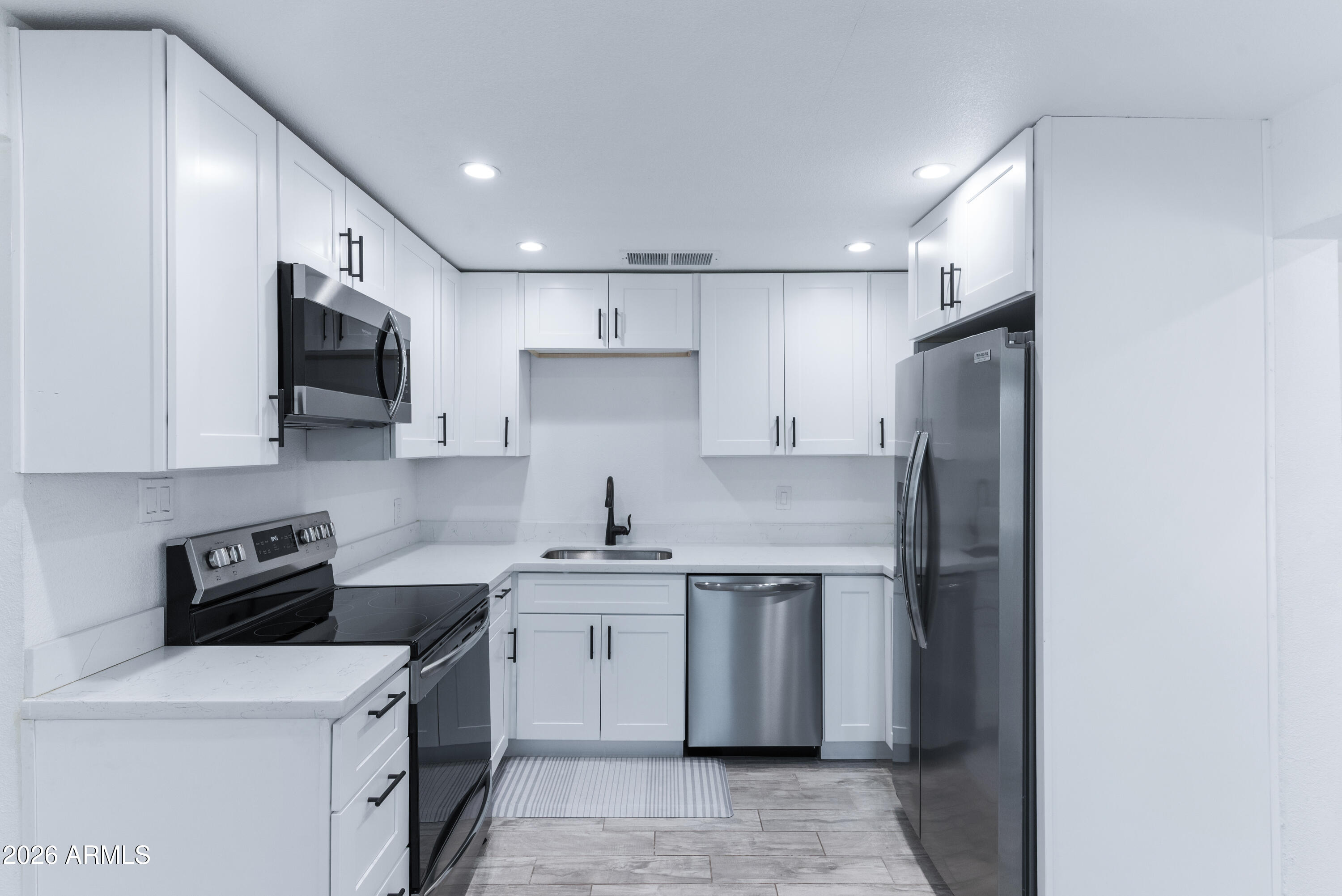 2133 W COLTER Street, Phoenix, AZ 85015