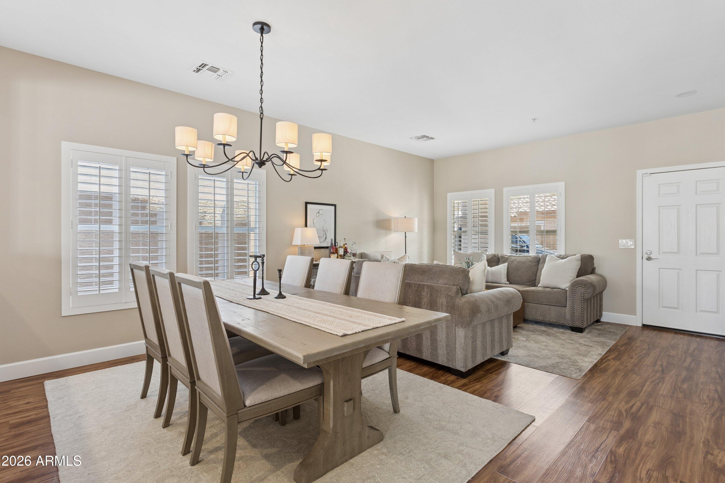 8866 E SHANGRI LA Road, Scottsdale, AZ 85260