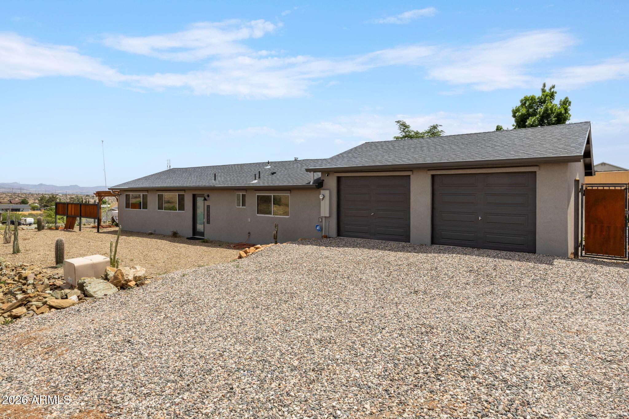 17707 E HUMMINGBIRD Lane, Mayer, AZ 86333