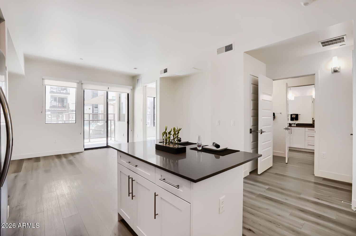 7300 E EARLL Drive 1016, Scottsdale, AZ 85251