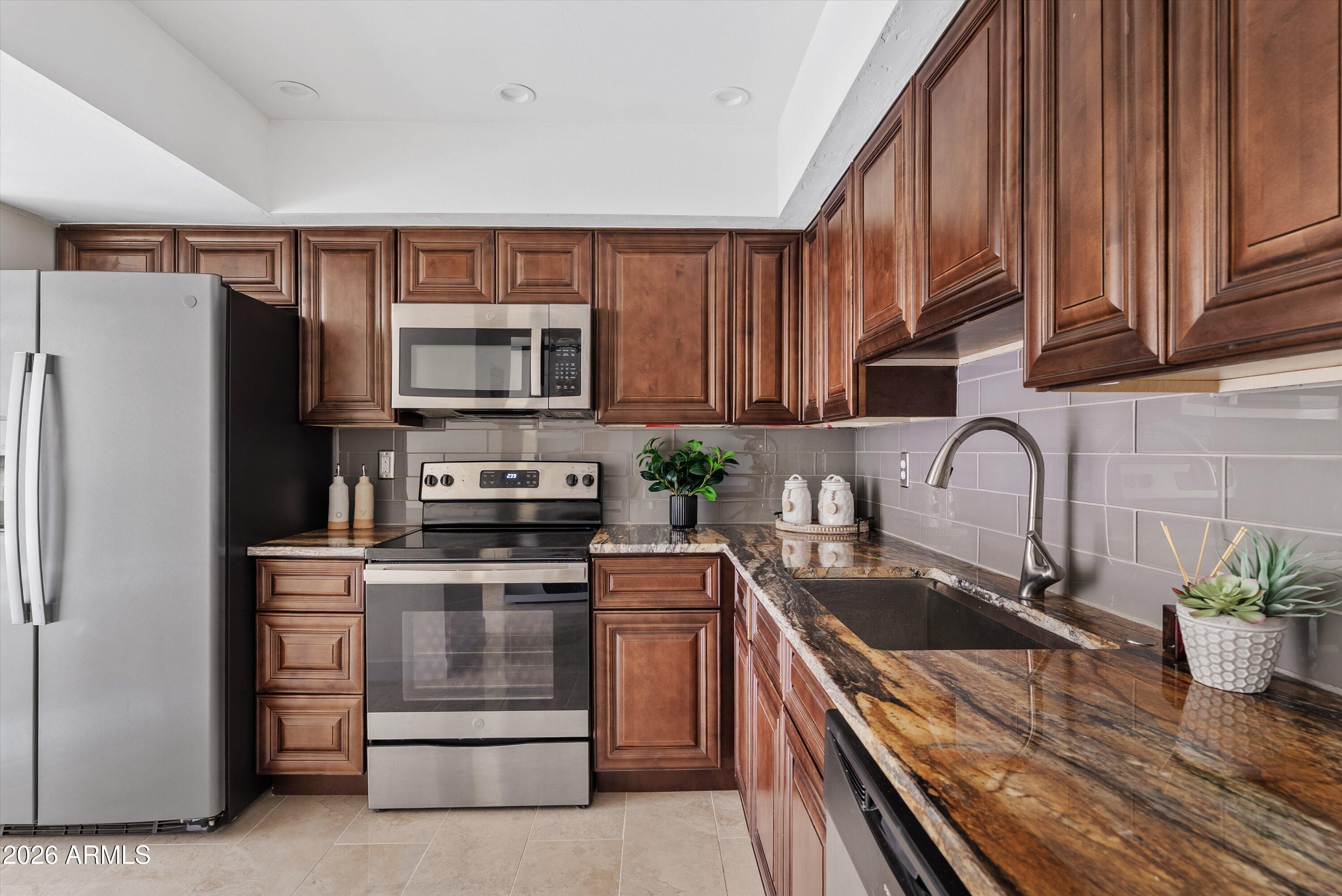 3702 E MONTEROSA Street 2, Phoenix, AZ 85018