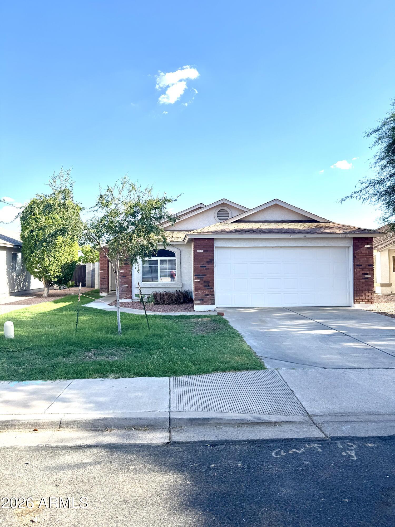 8521 E CLOVIS Avenue, Mesa, AZ 85208