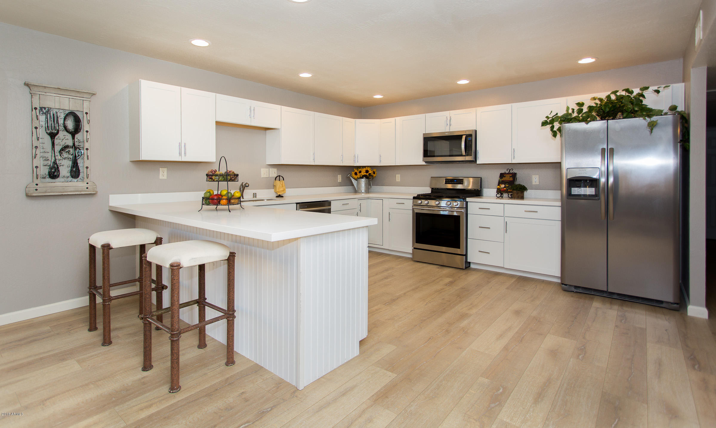 4432 W MERCER Lane, Glendale, AZ 85304