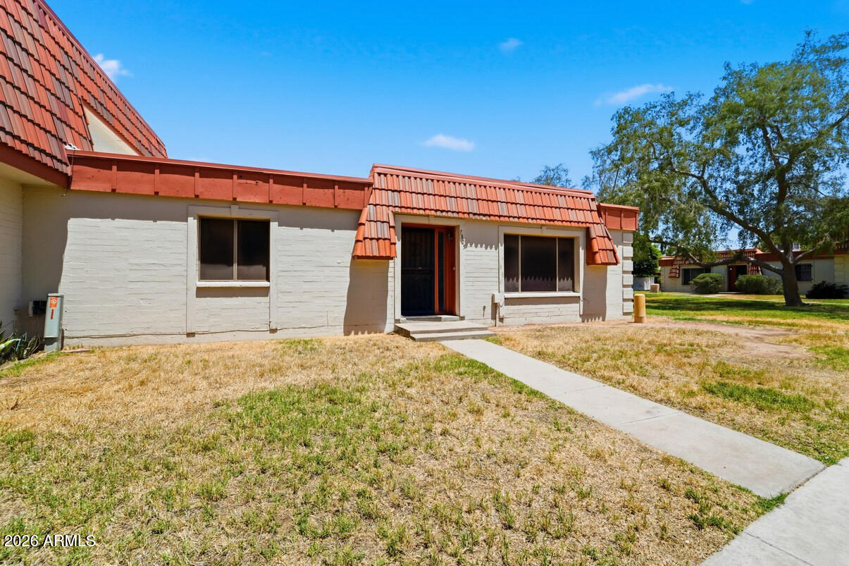 7825 N 49TH Avenue, Glendale, AZ 85301