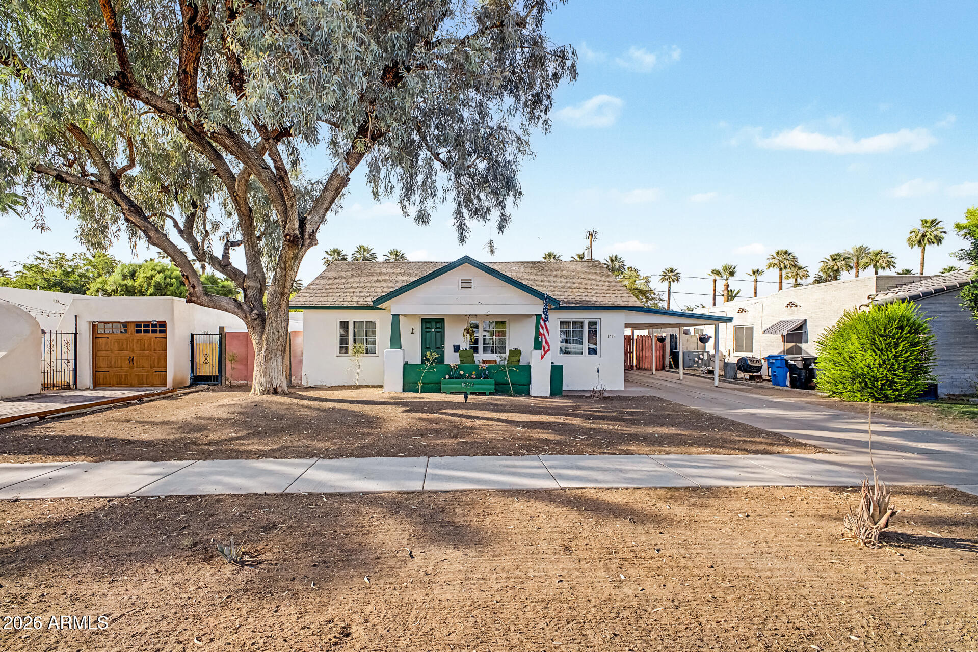1524 E EARLL Drive, Phoenix, AZ 85014