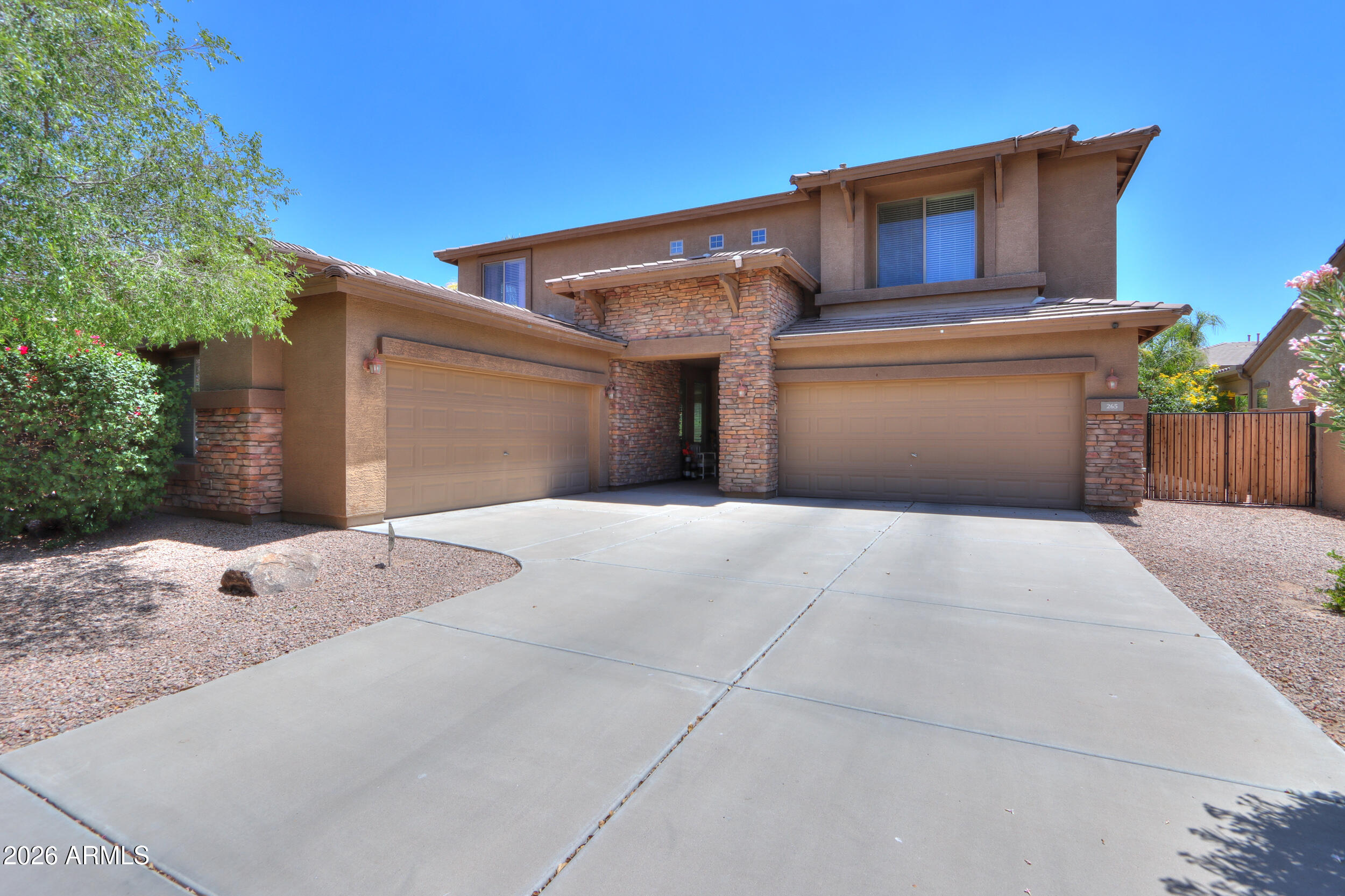 265 W BLUE LAGOON Drive, Casa Grande, AZ 85122