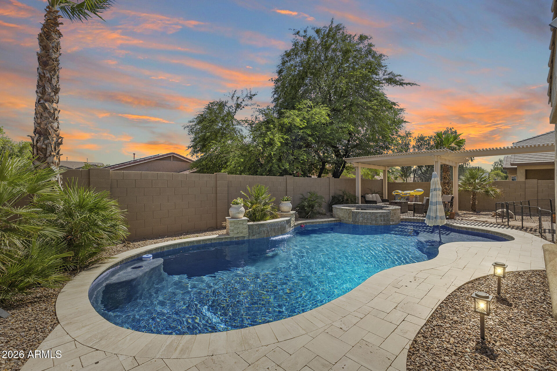 17327 W STRAIGHT ARROW Lane, Surprise, AZ 85387