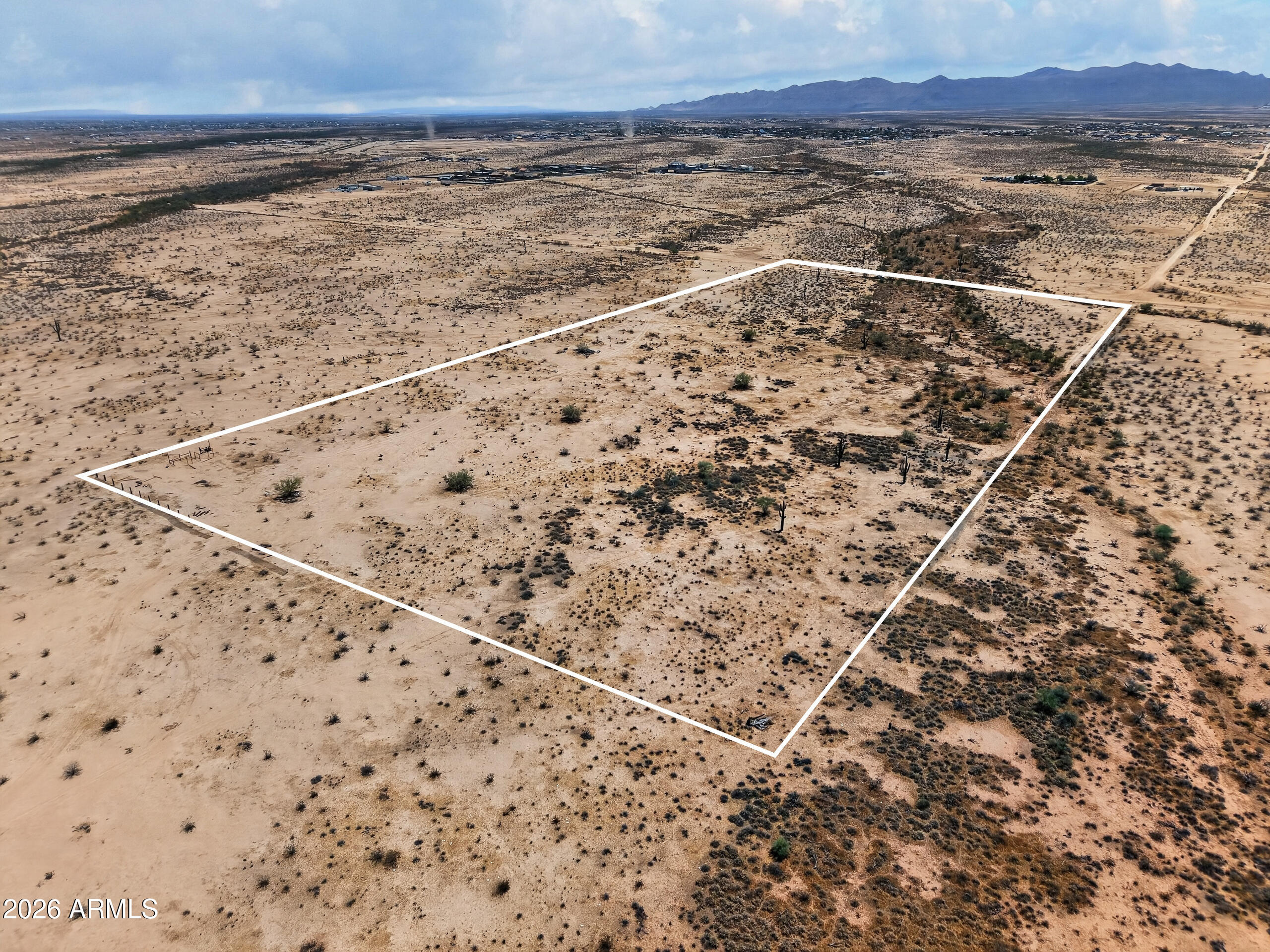 25410 W LONE MOUNTAIN Road -, Morristown, AZ 85342
