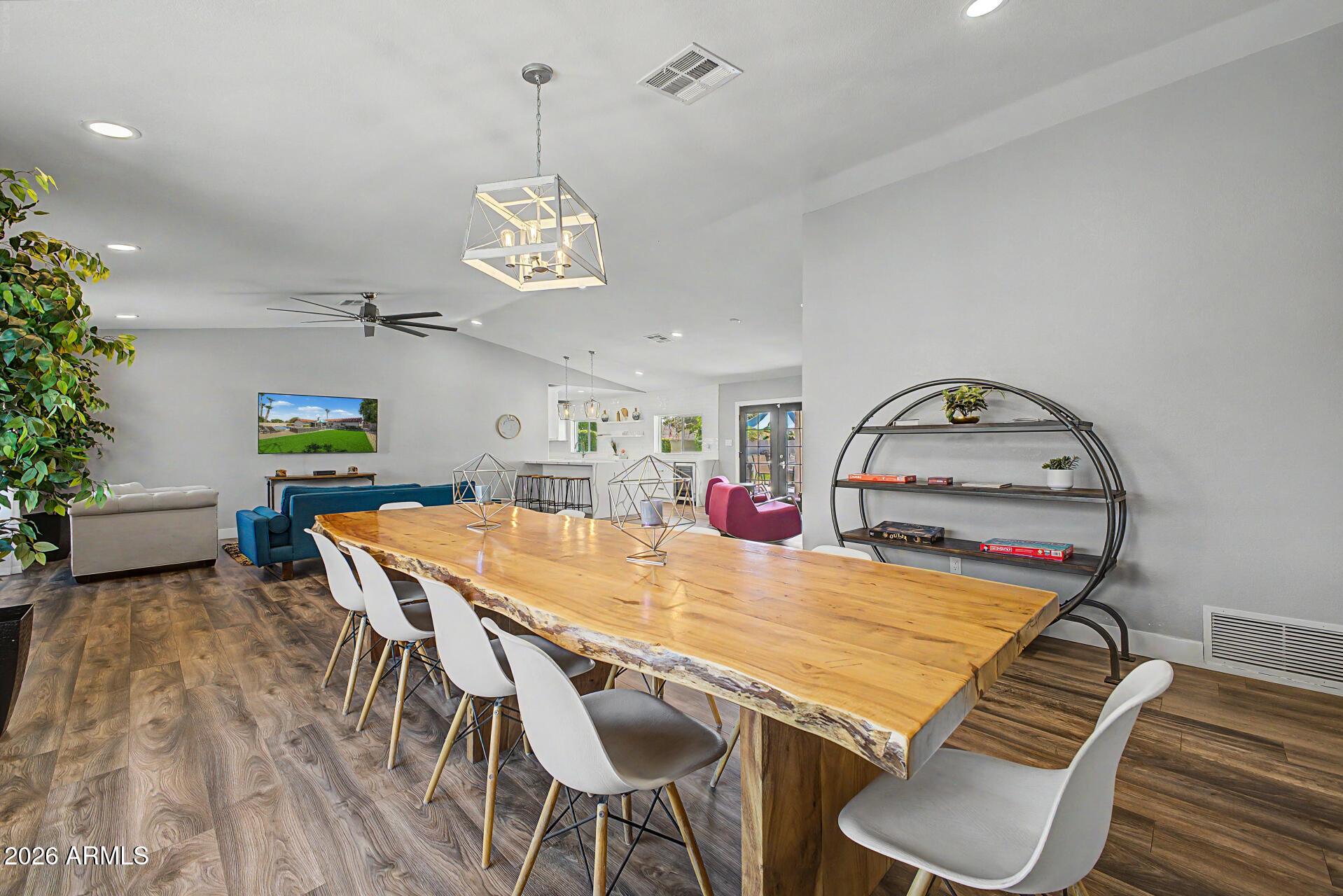314 E MARCONI Avenue, Phoenix, AZ 85022
