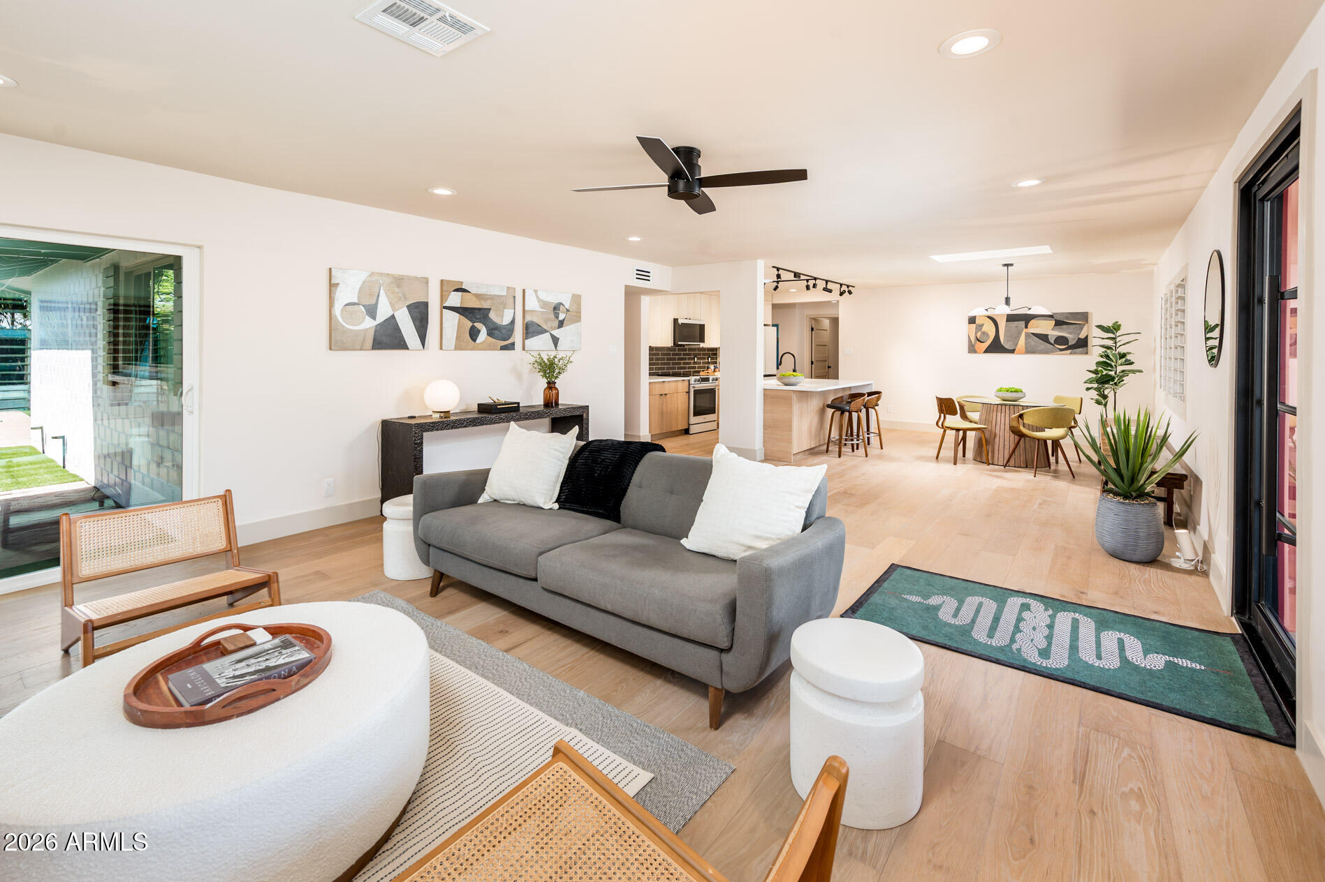 8407 E RANCHO VISTA Drive, Scottsdale, AZ 85251