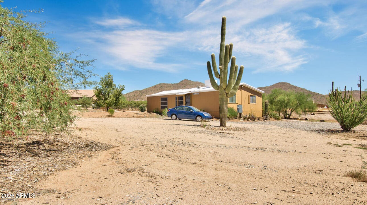 39805 N NEW RIVER Road, Phoenix, AZ 85086