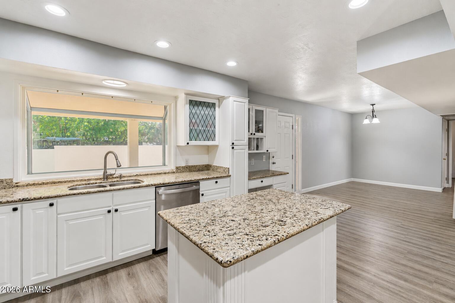 12801 N 15TH Avenue, Phoenix, AZ 85029