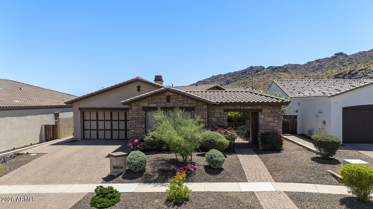 9909 S 6TH Place, Phoenix, AZ 85042