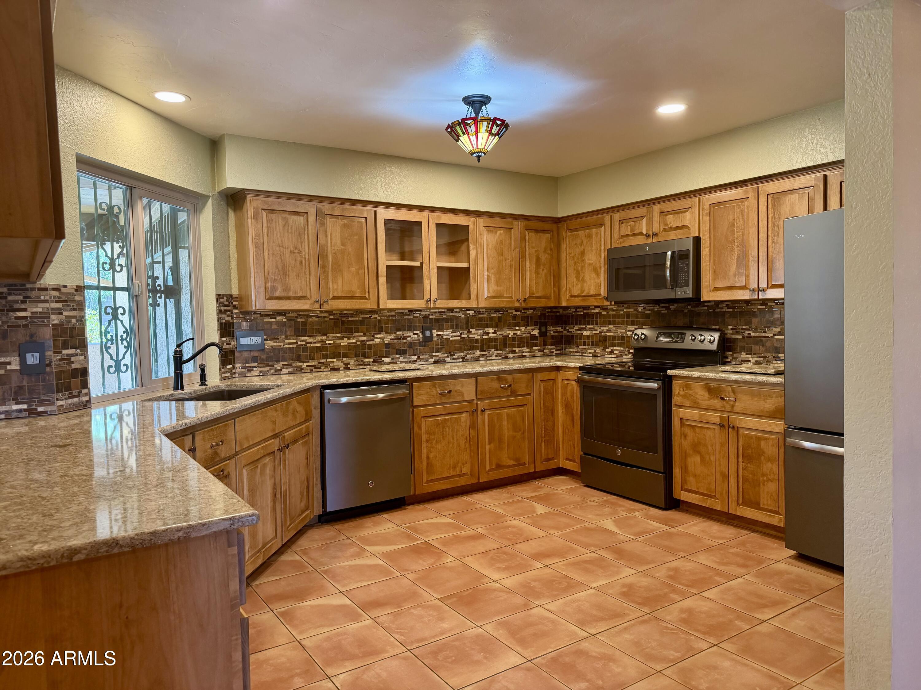 2566 INVERRARY Drive, Sierra Vista, AZ 85650