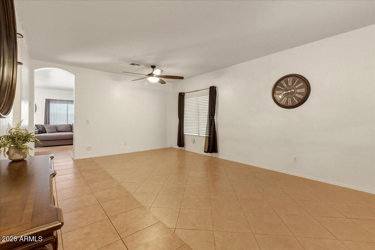 39425 N CAROLINA Avenue, San Tan Valley, AZ 85140