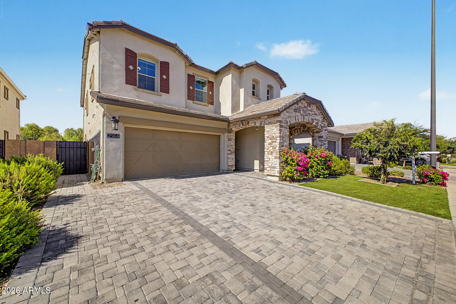2144 E FLAMINGO Way E, Gilbert, AZ 85297
