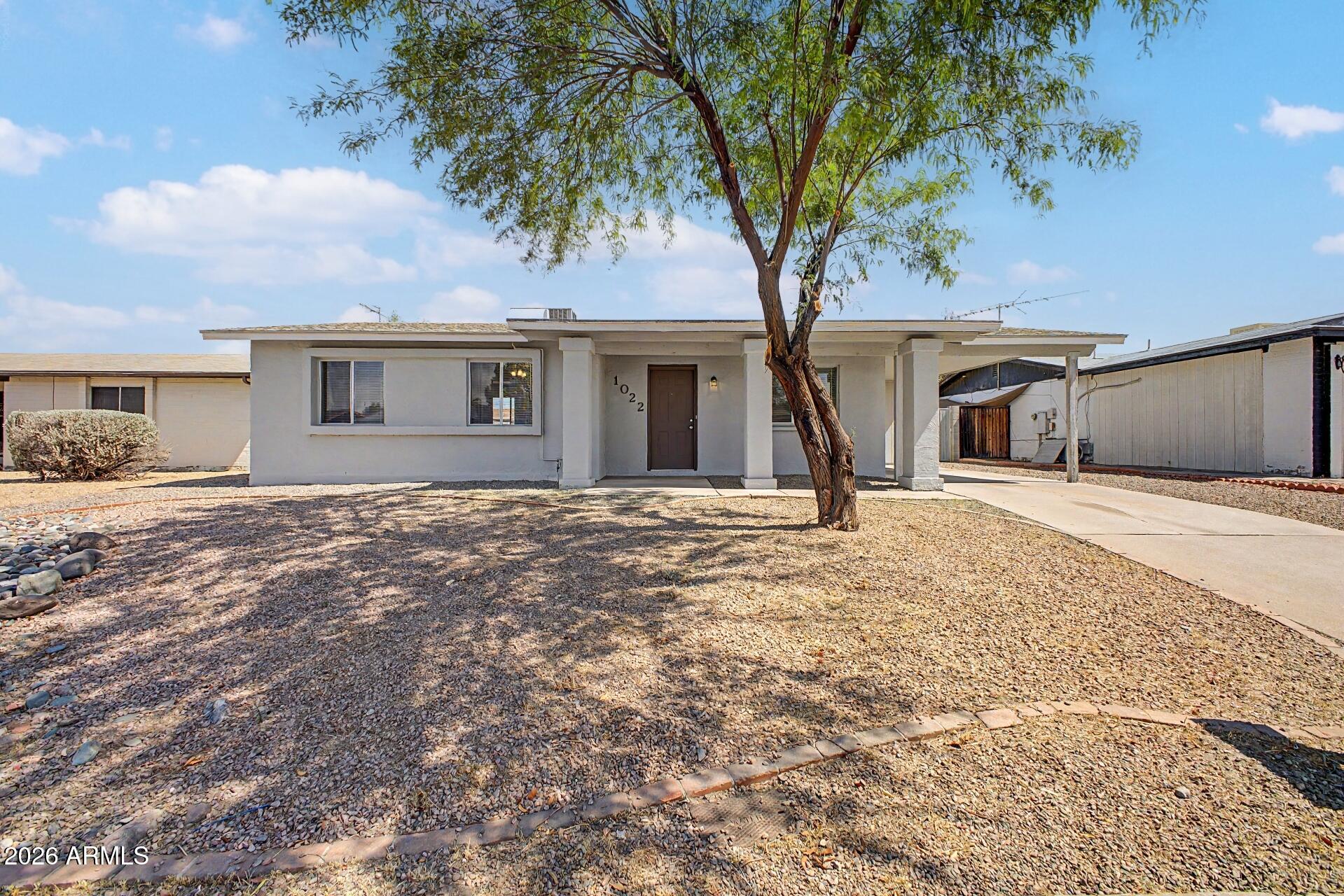 1022 W ANDERSON Drive, Phoenix, AZ 85023