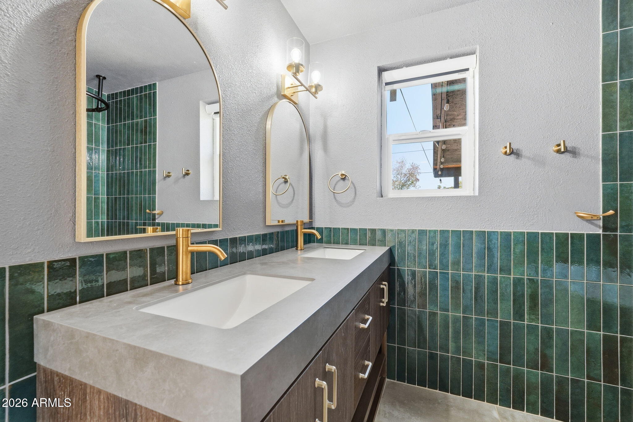 2230 W CAMBRIDGE Avenue, Phoenix, AZ 85009