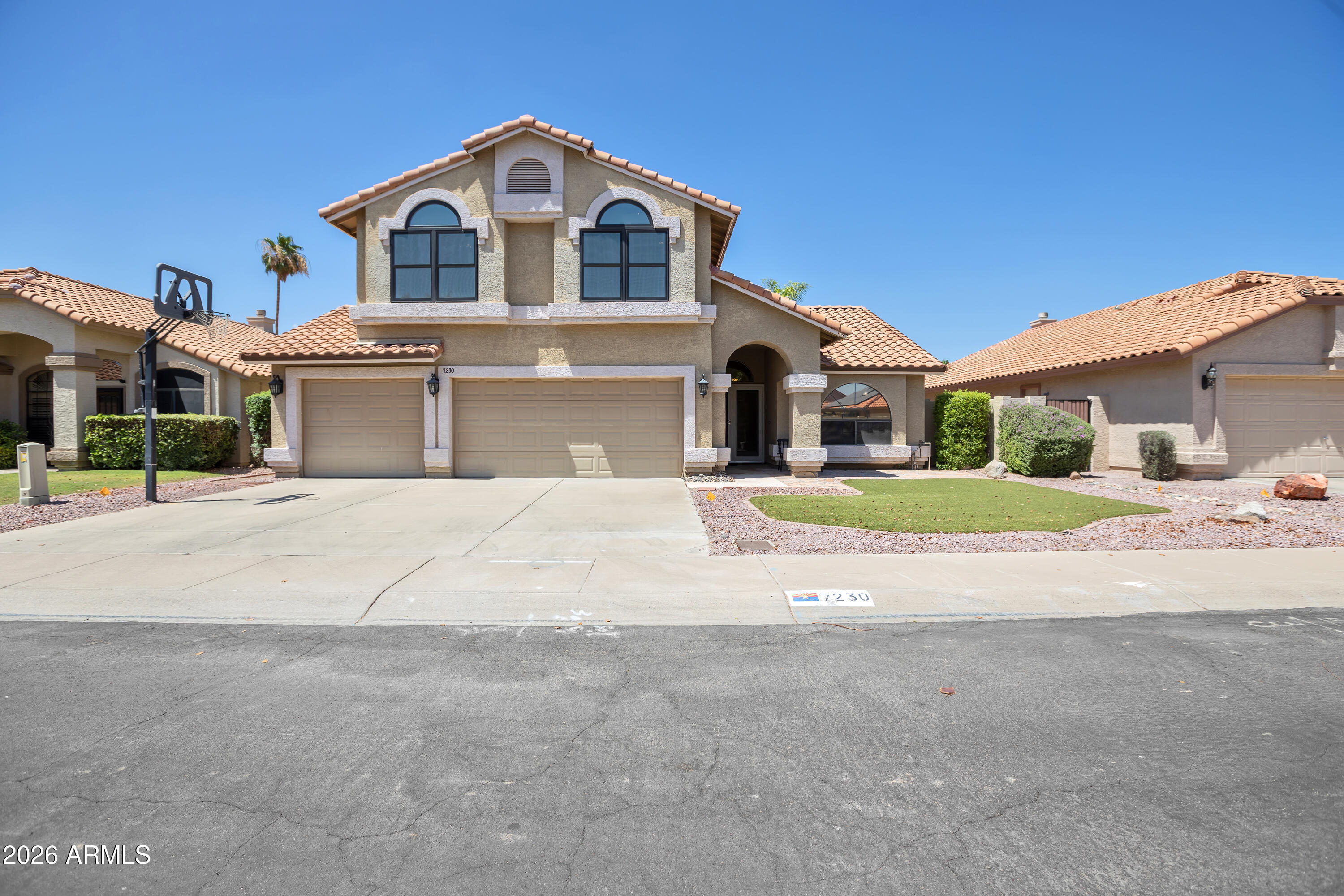 7230 W JULIE Drive, Glendale, AZ 85308