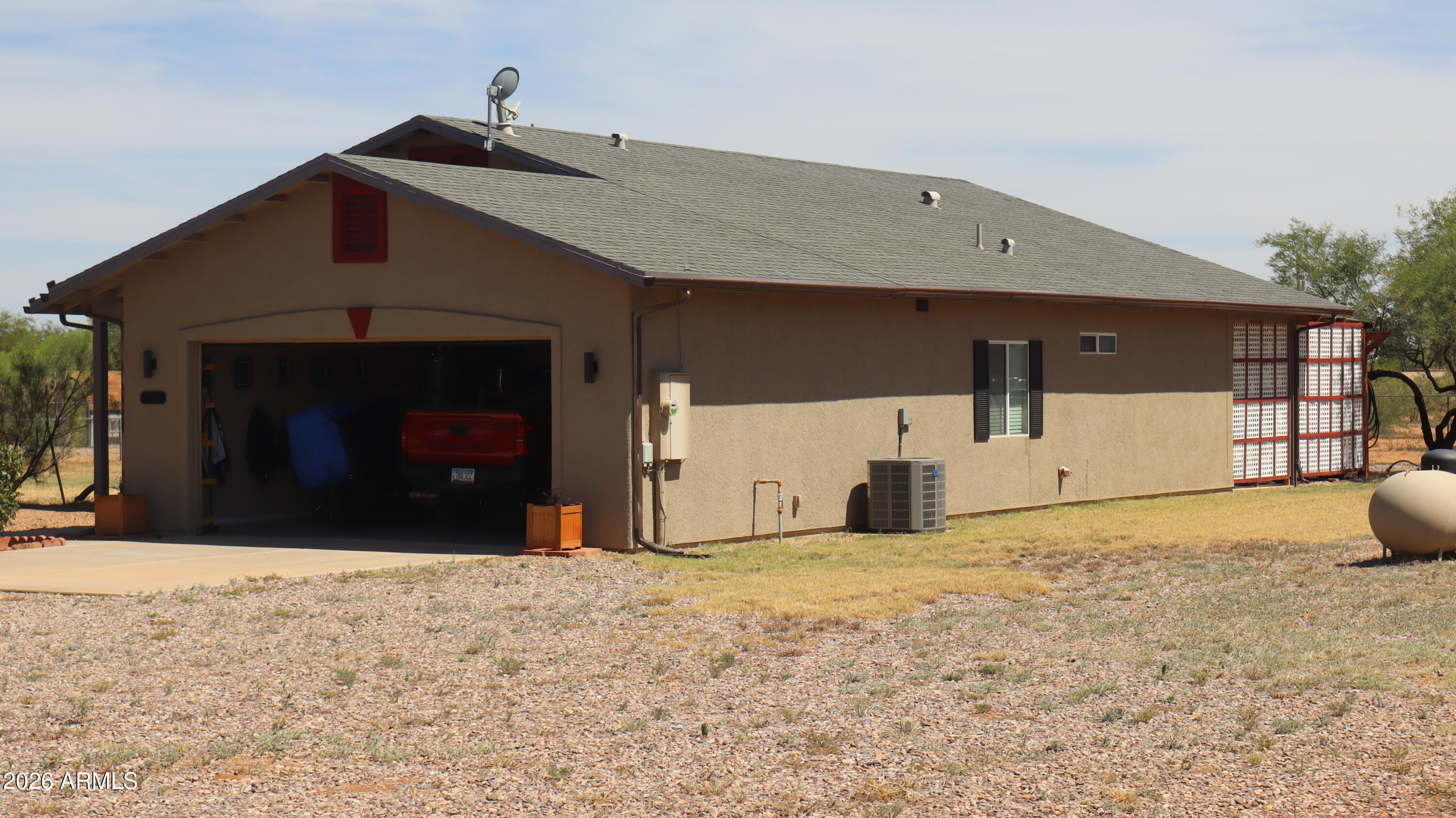 556 E CAMINO DE TUNDRA, Huachuca City, AZ 85616