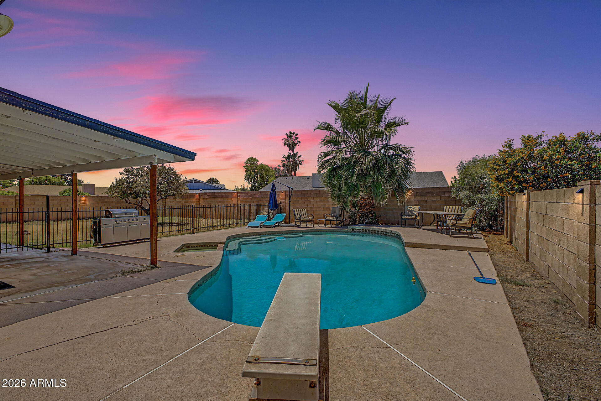 1732 N SILVERTON Circle, Mesa, AZ 85203