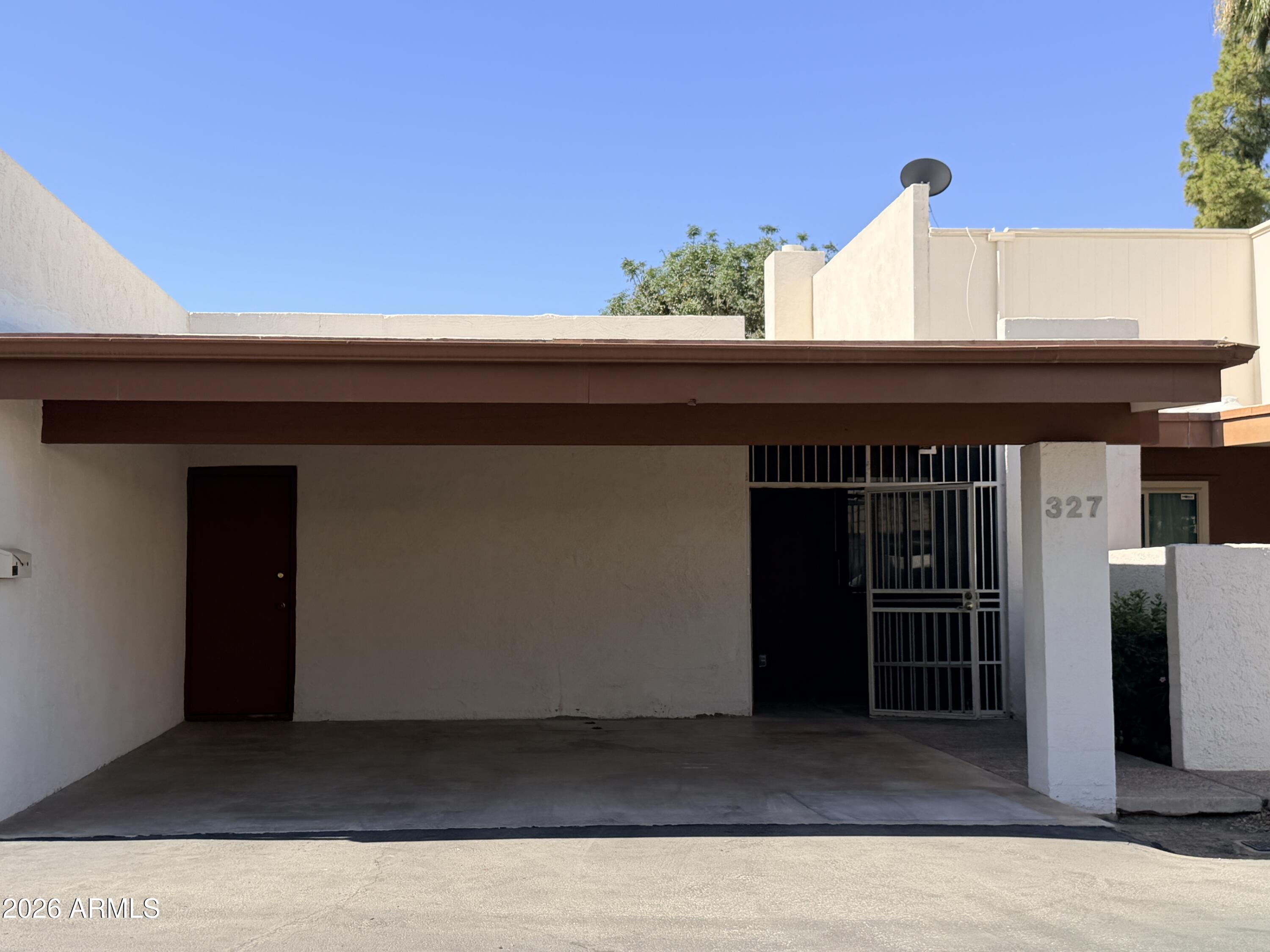 327 E HUNTINGTON Drive, Tempe, AZ 85282