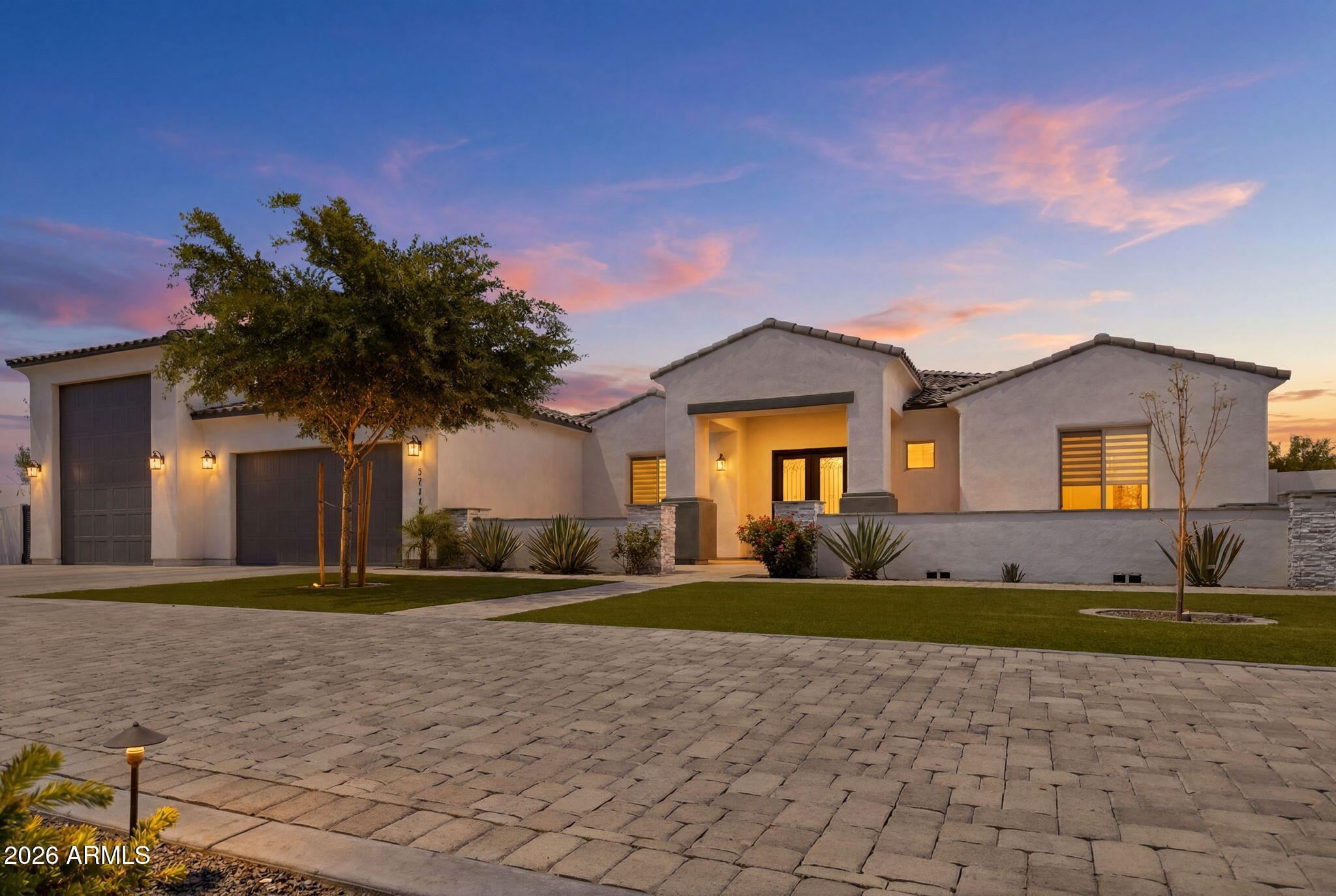 37233 N 11TH Avenue, Phoenix, AZ 85086