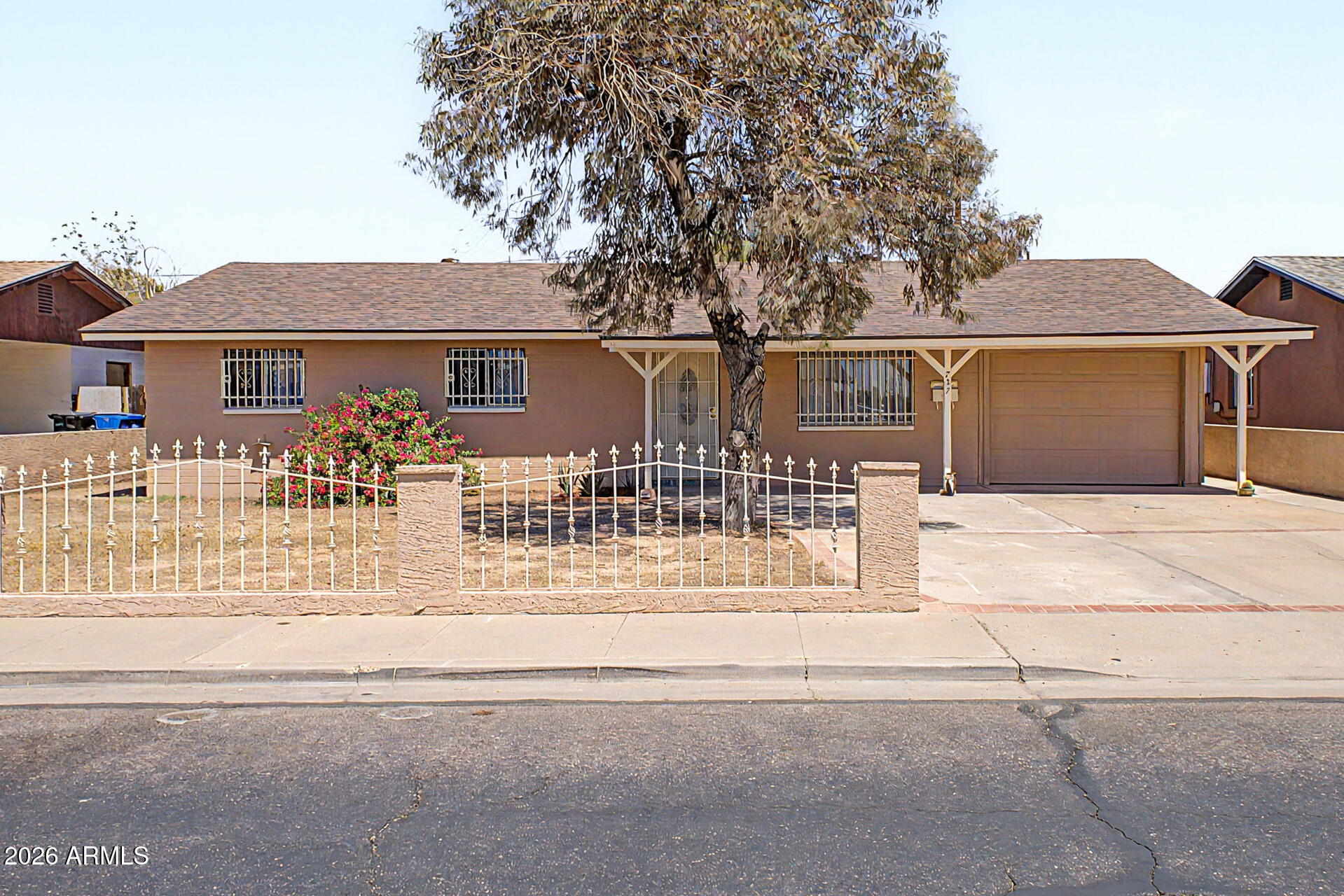 737 S ELM, Mesa, AZ 85202