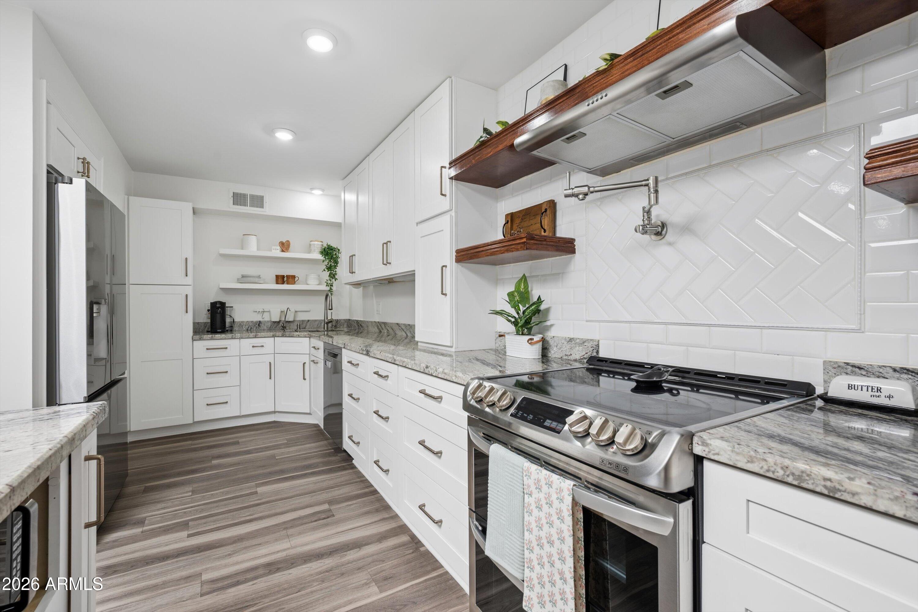 1035 E NORTHERN Avenue, Phoenix, AZ 85020