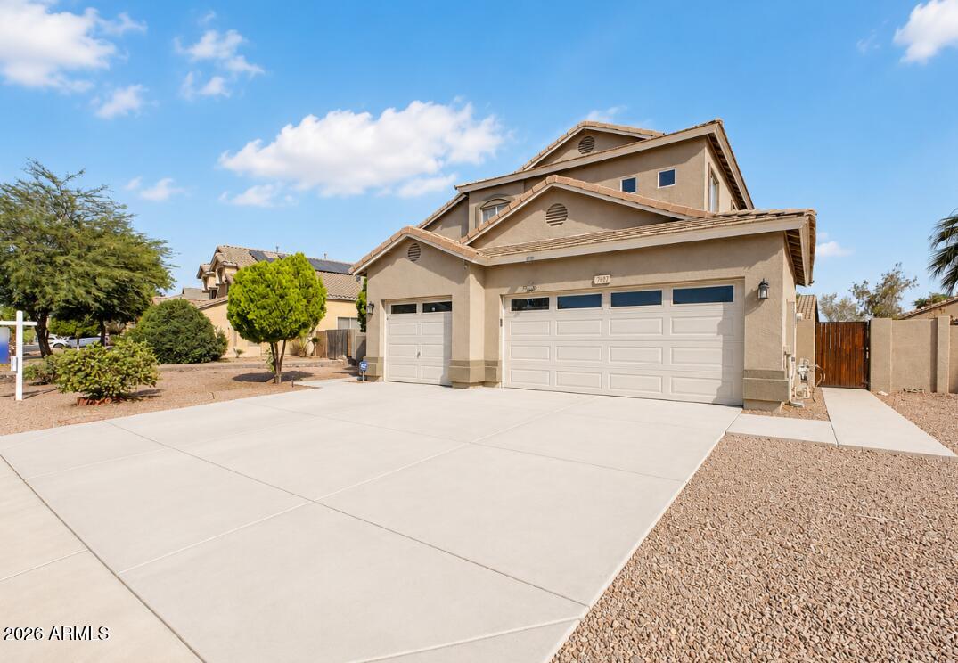 7607 W STATE Avenue, Glendale, AZ 85303