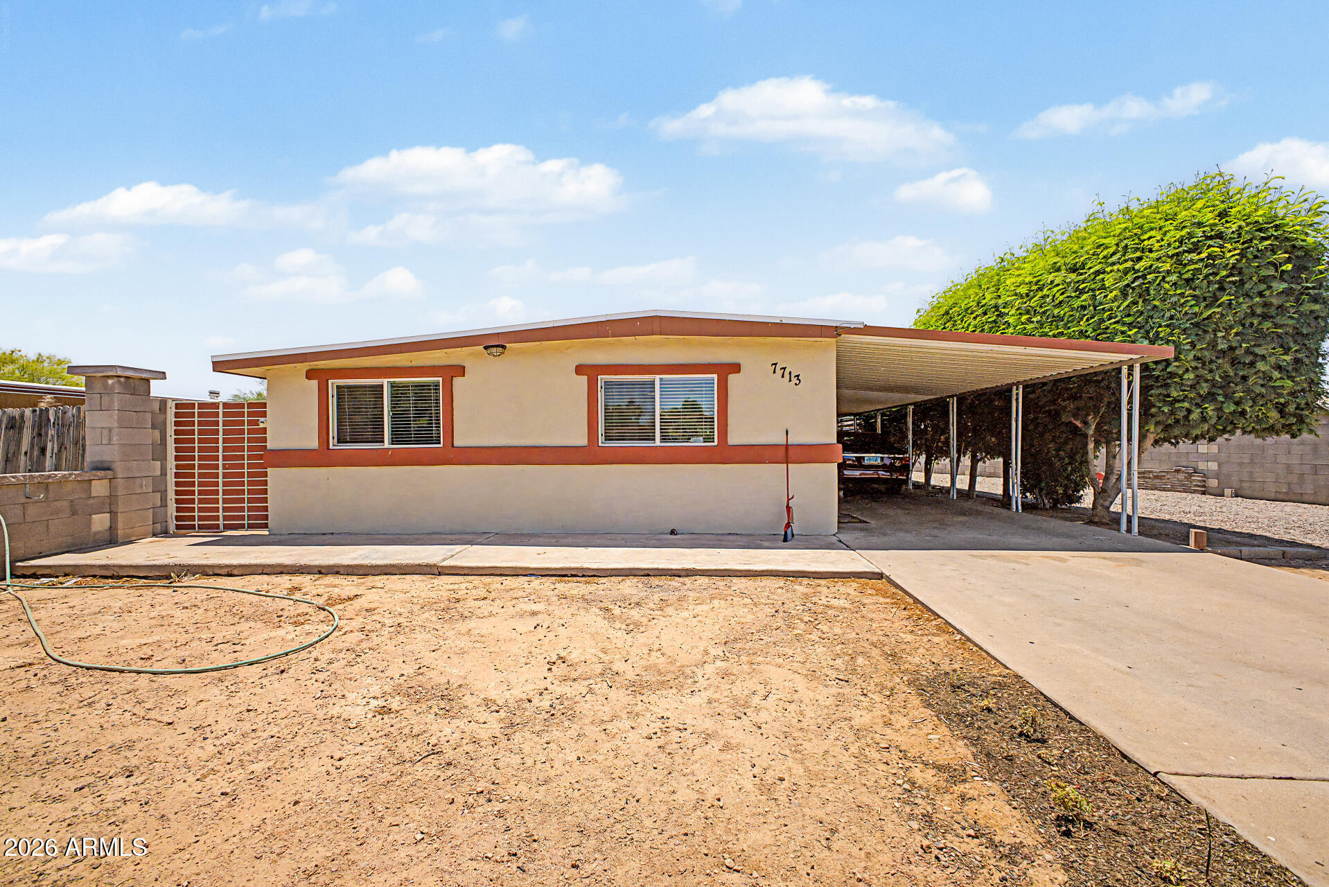7713 E HOLMES Avenue, Mesa, AZ 85209