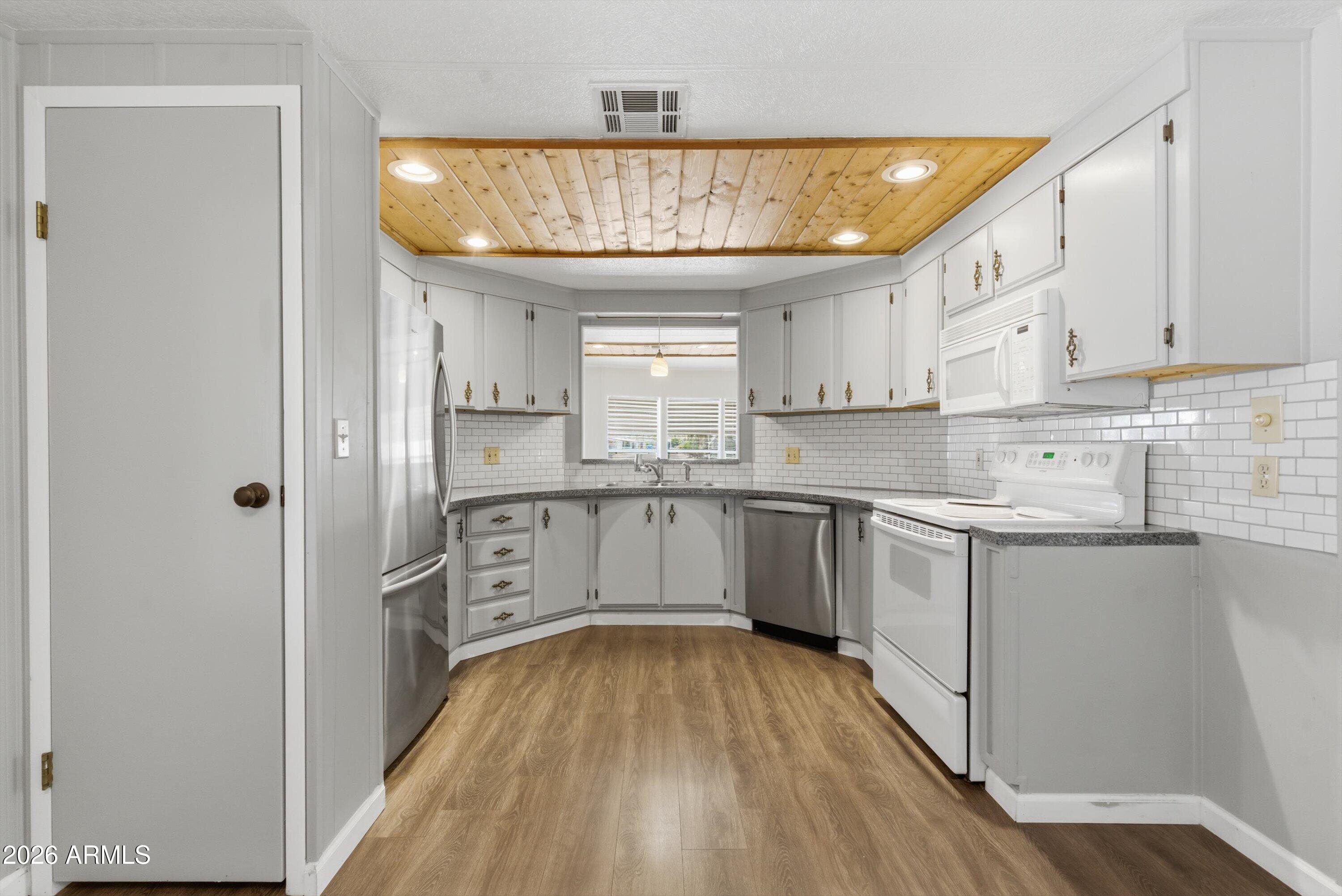 4065 E UNIVERSITY Drive 384, Mesa, AZ 85205