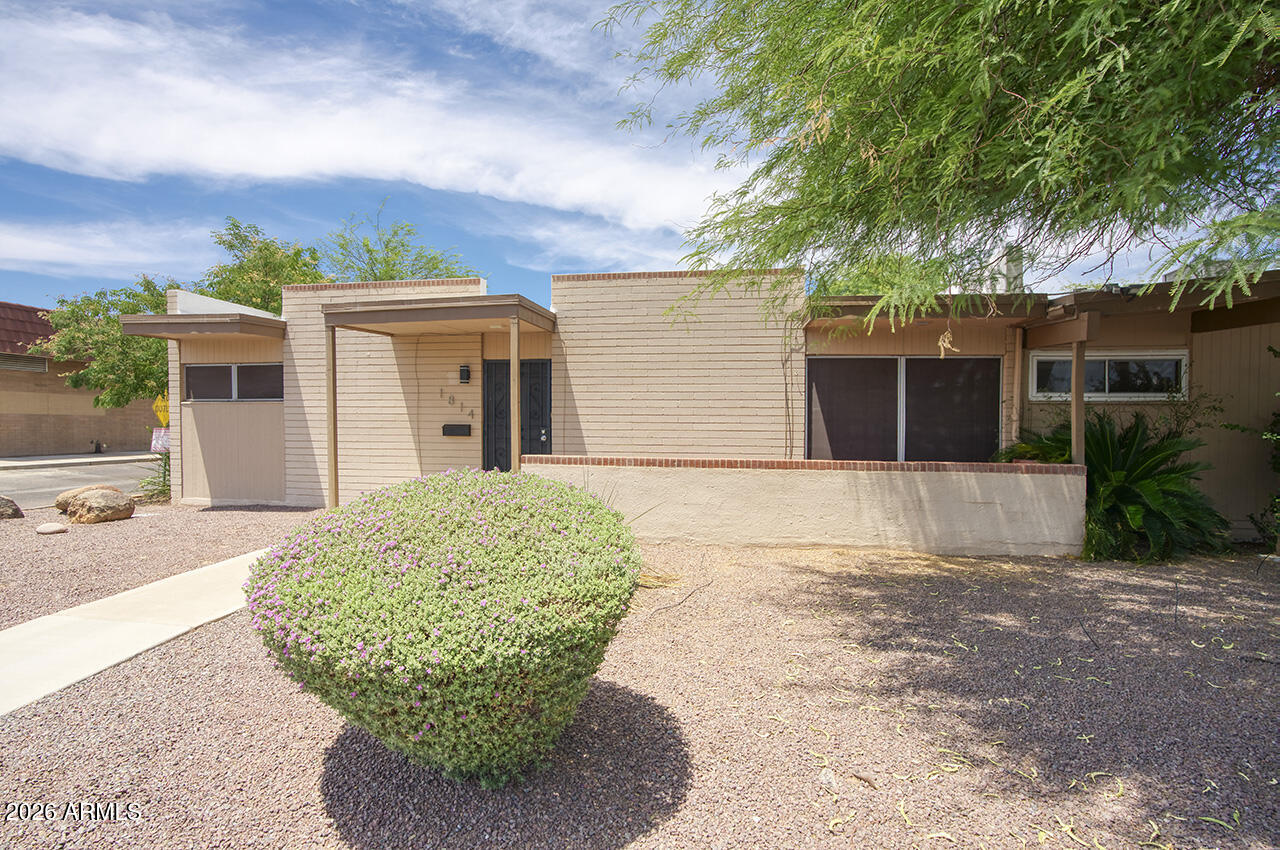 1814 W FRIER Drive, Phoenix, AZ 85021