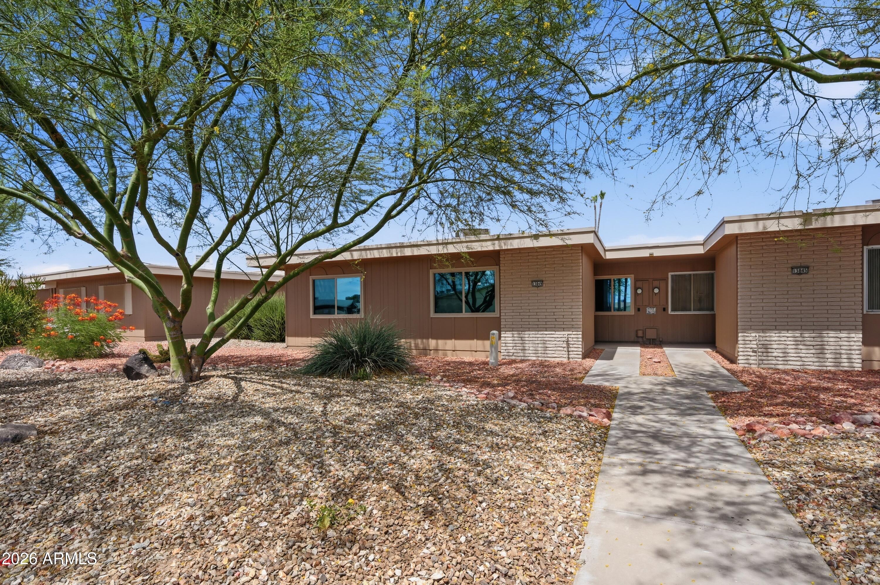 13849 N THUNDERBIRD Boulevard, Sun City, AZ 85351