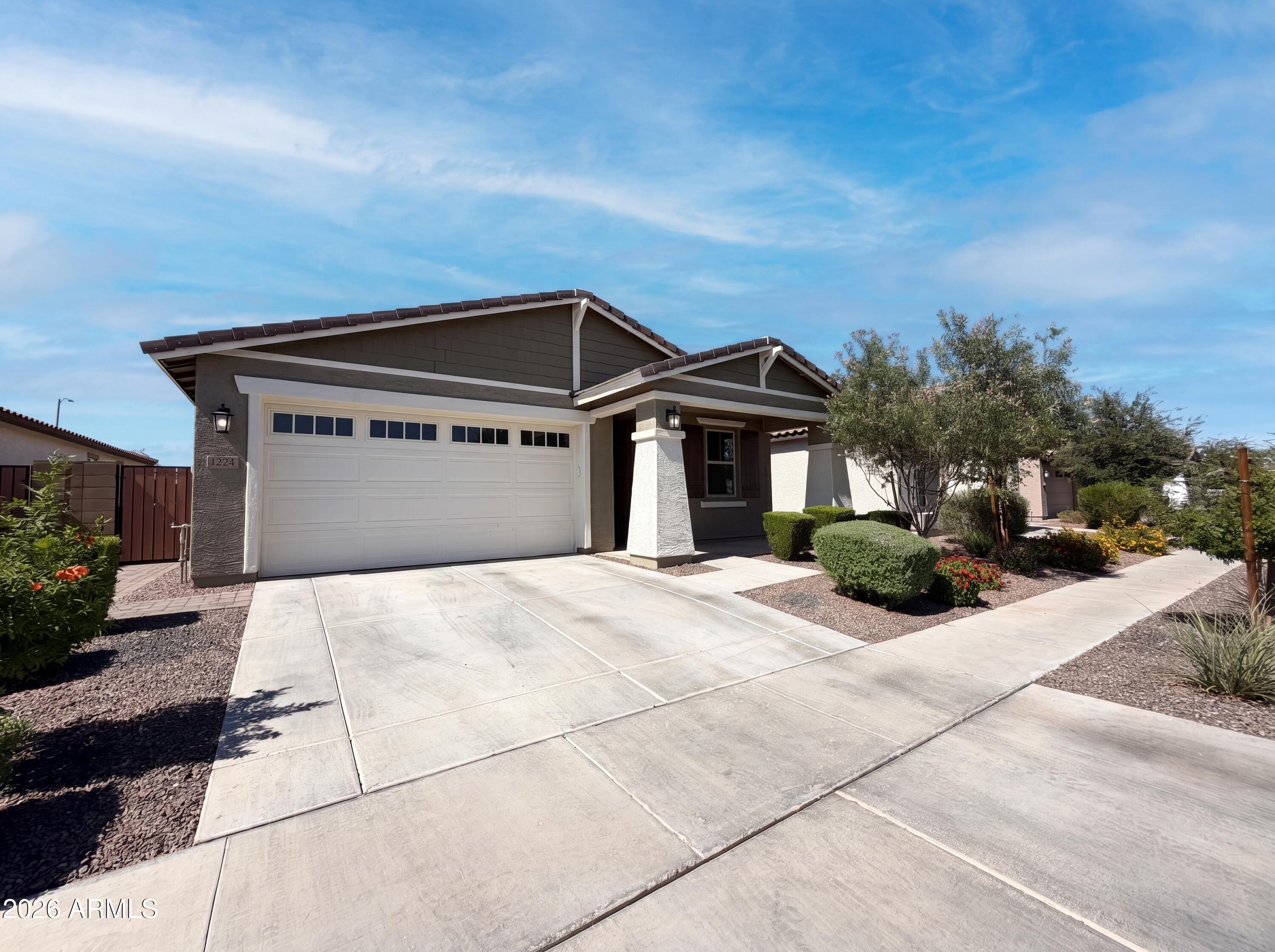 1224 E GLASS Lane, Phoenix, AZ 85042