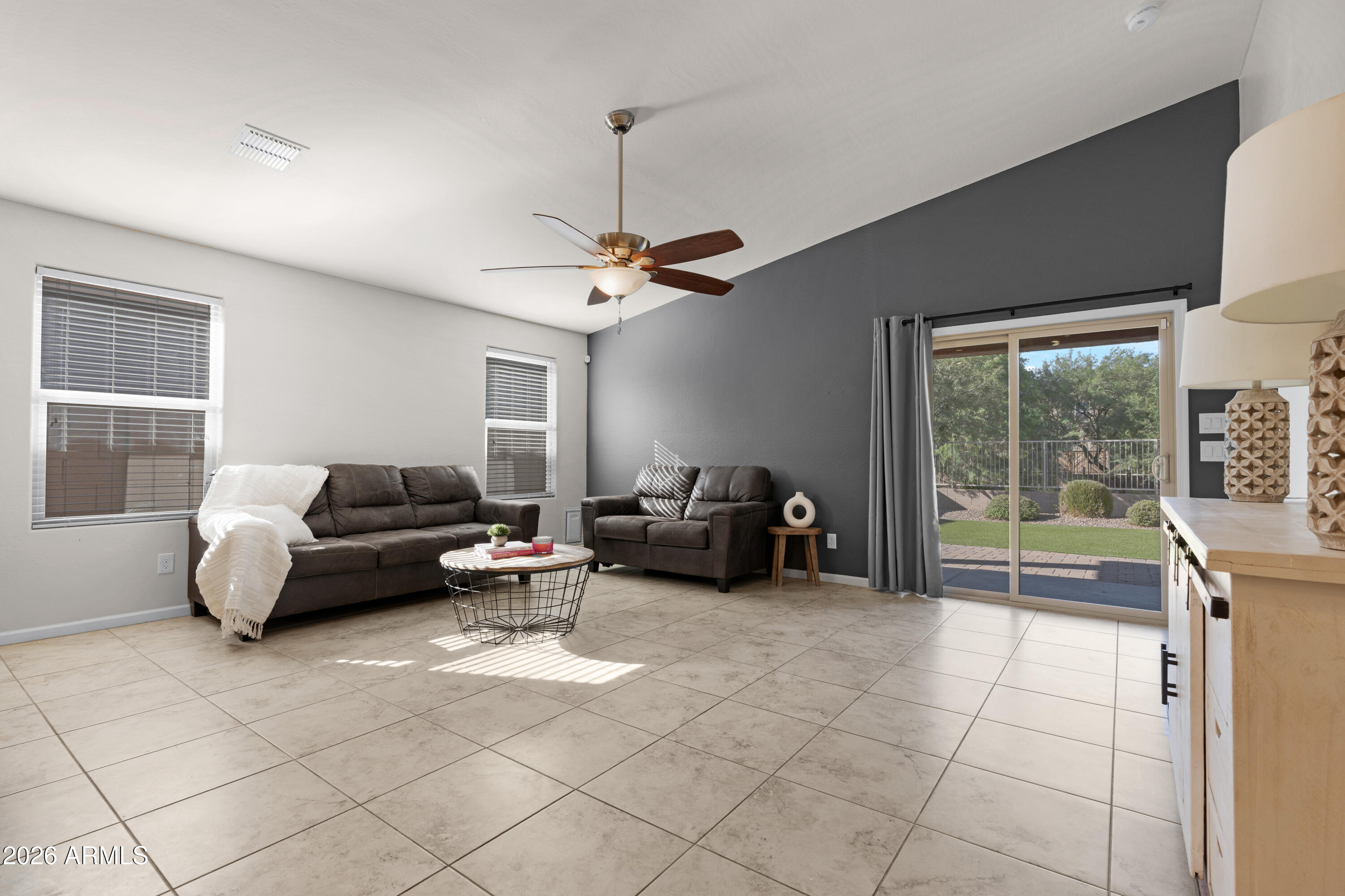 800 W LOWELL Drive, San Tan Valley, AZ 85140