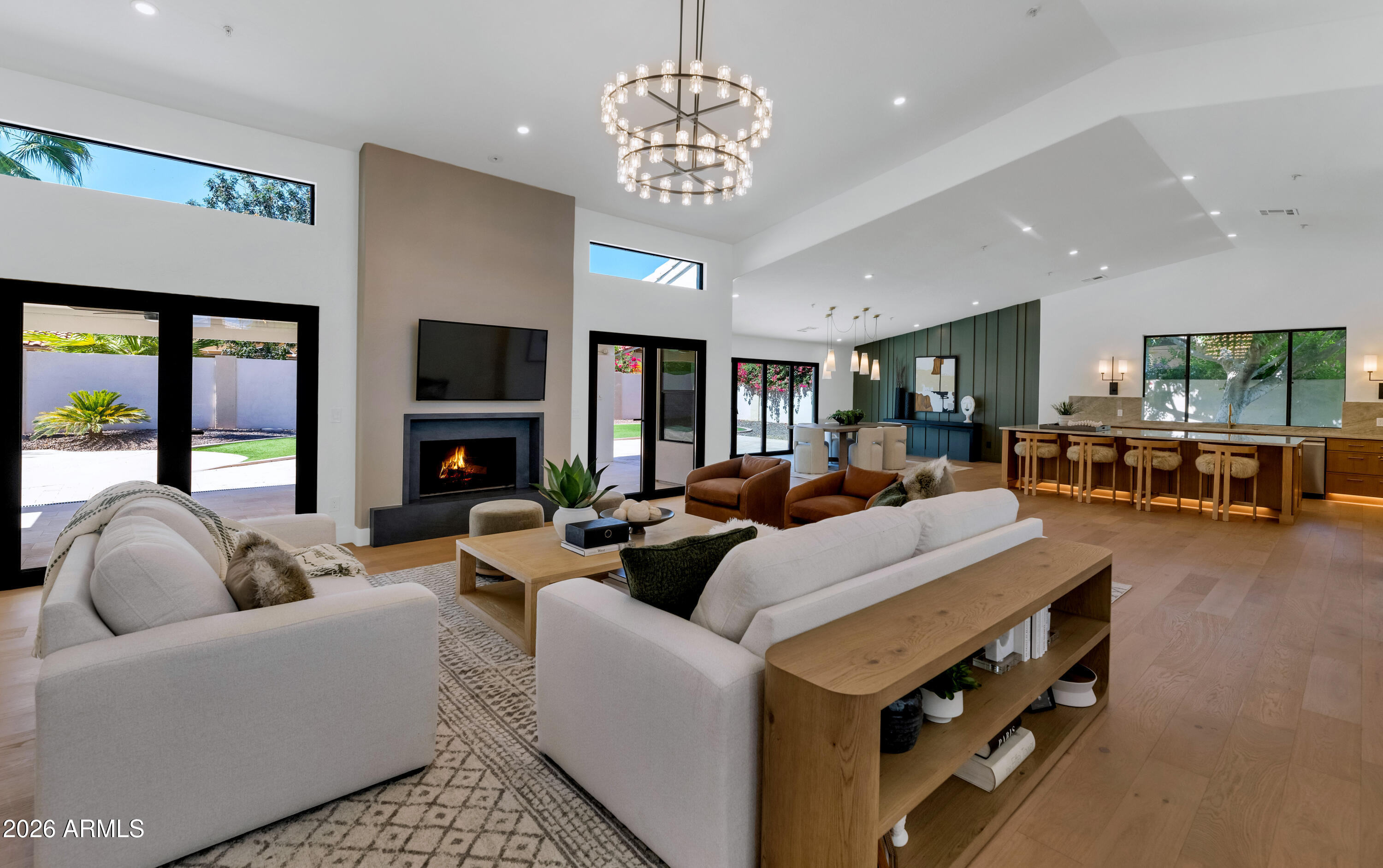 8695 E CHARTER OAK Drive, Scottsdale, AZ 85260