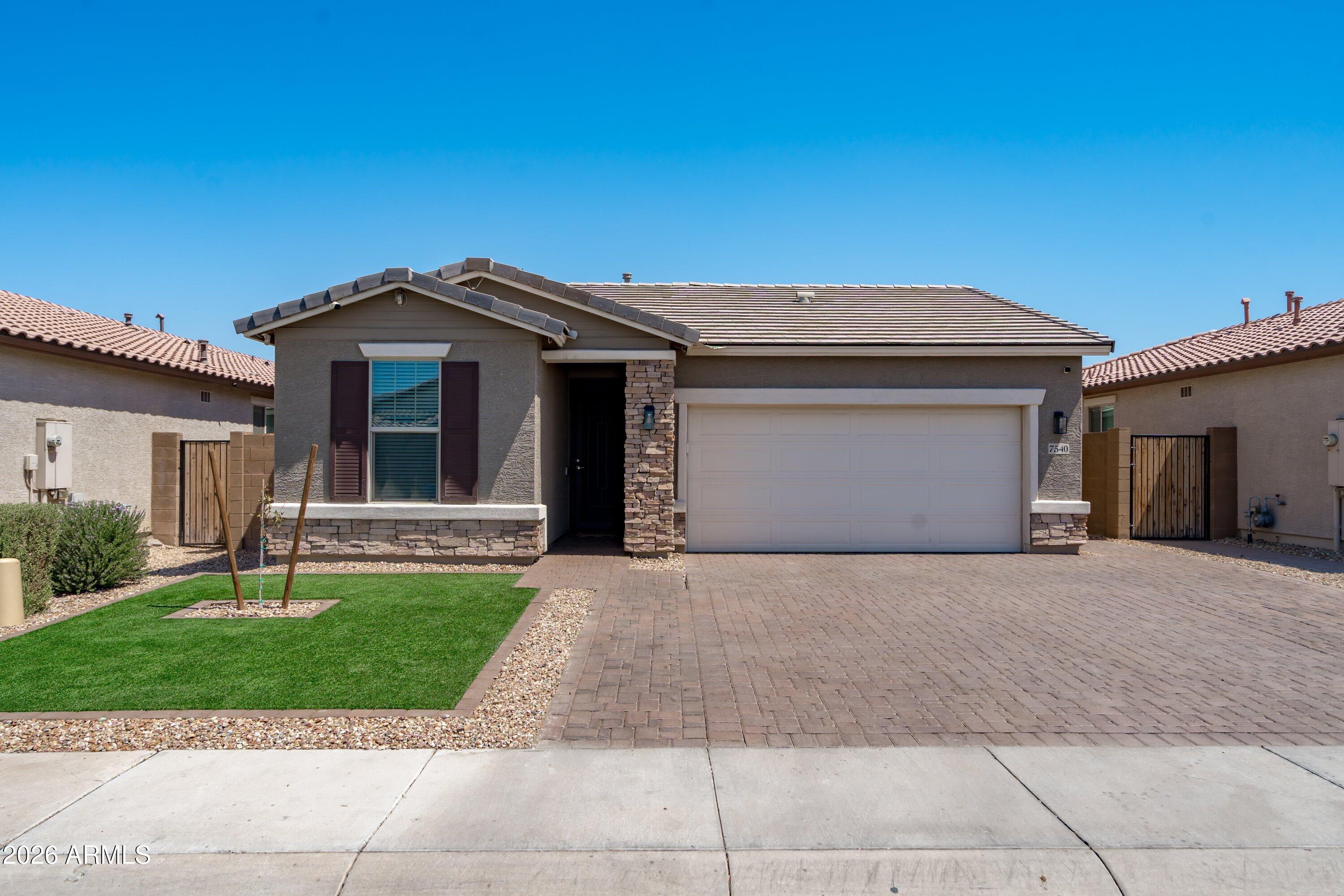 7540 W SUPERIOR Avenue, Phoenix, AZ 85043