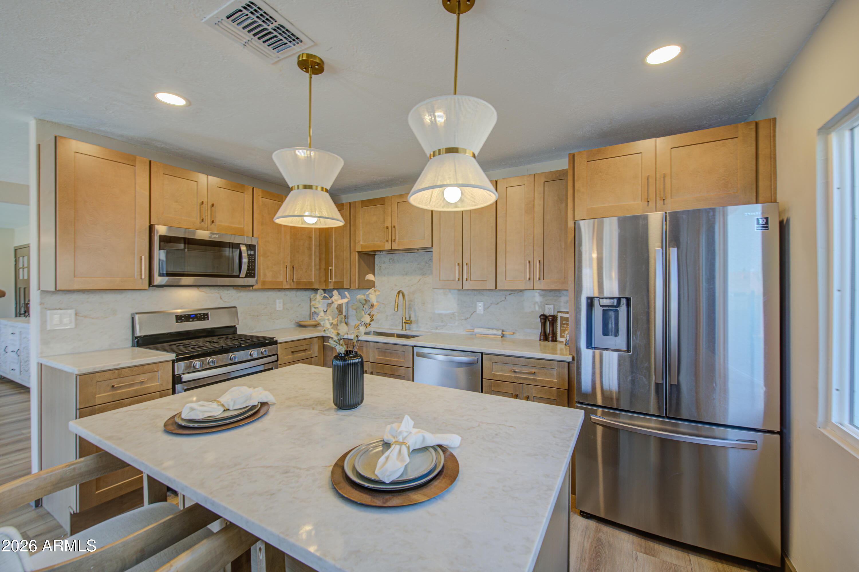 3823 W ROSE Lane, Phoenix, AZ 85019
