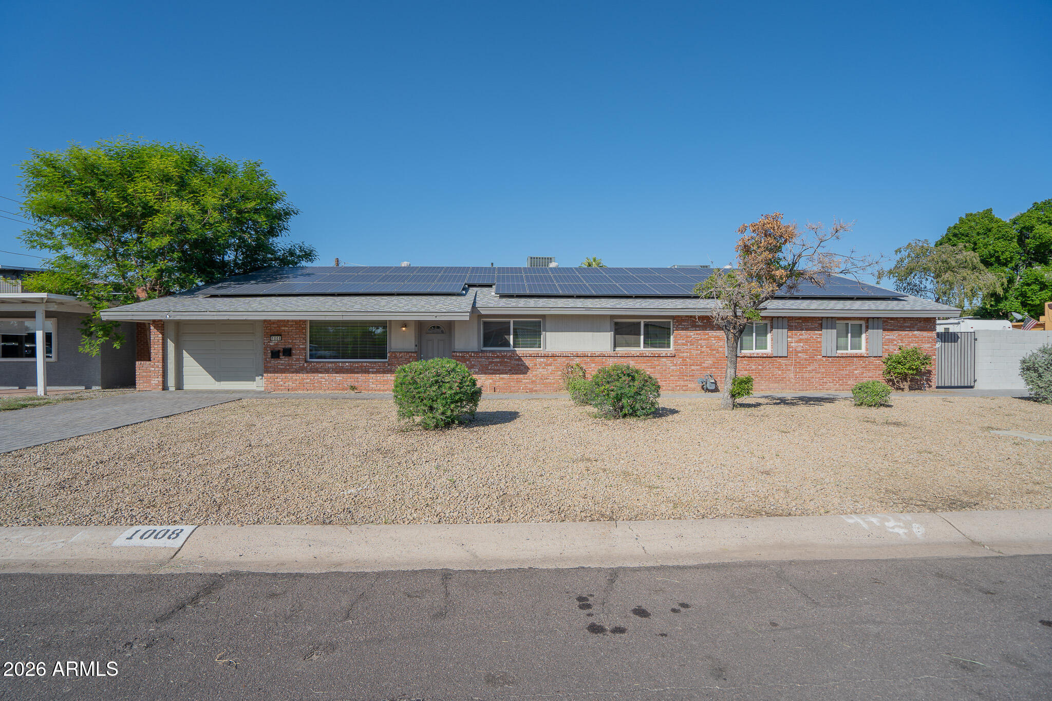 1008 E Citrus Way, Phoenix, AZ 85014