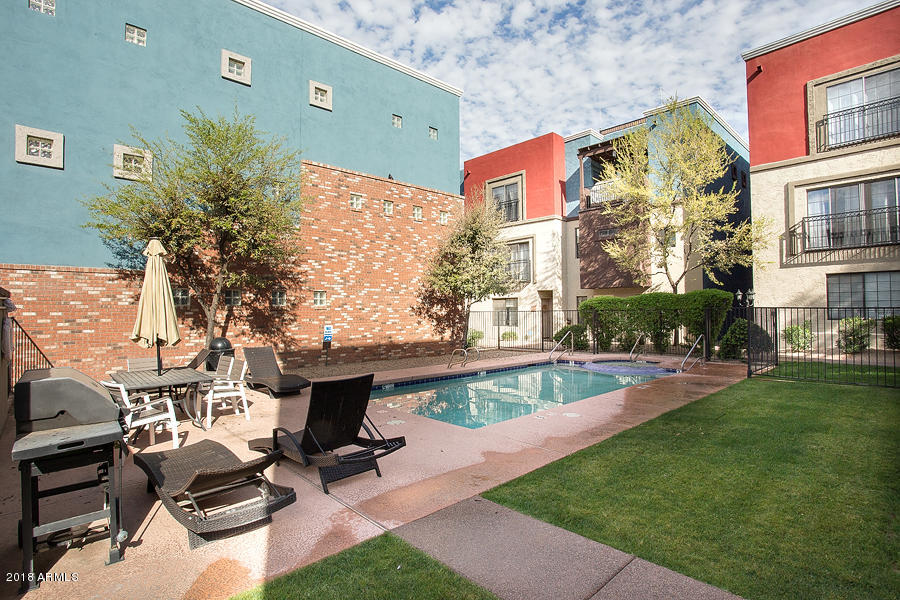 3434 E AVALON Drive, Phoenix, AZ 85018