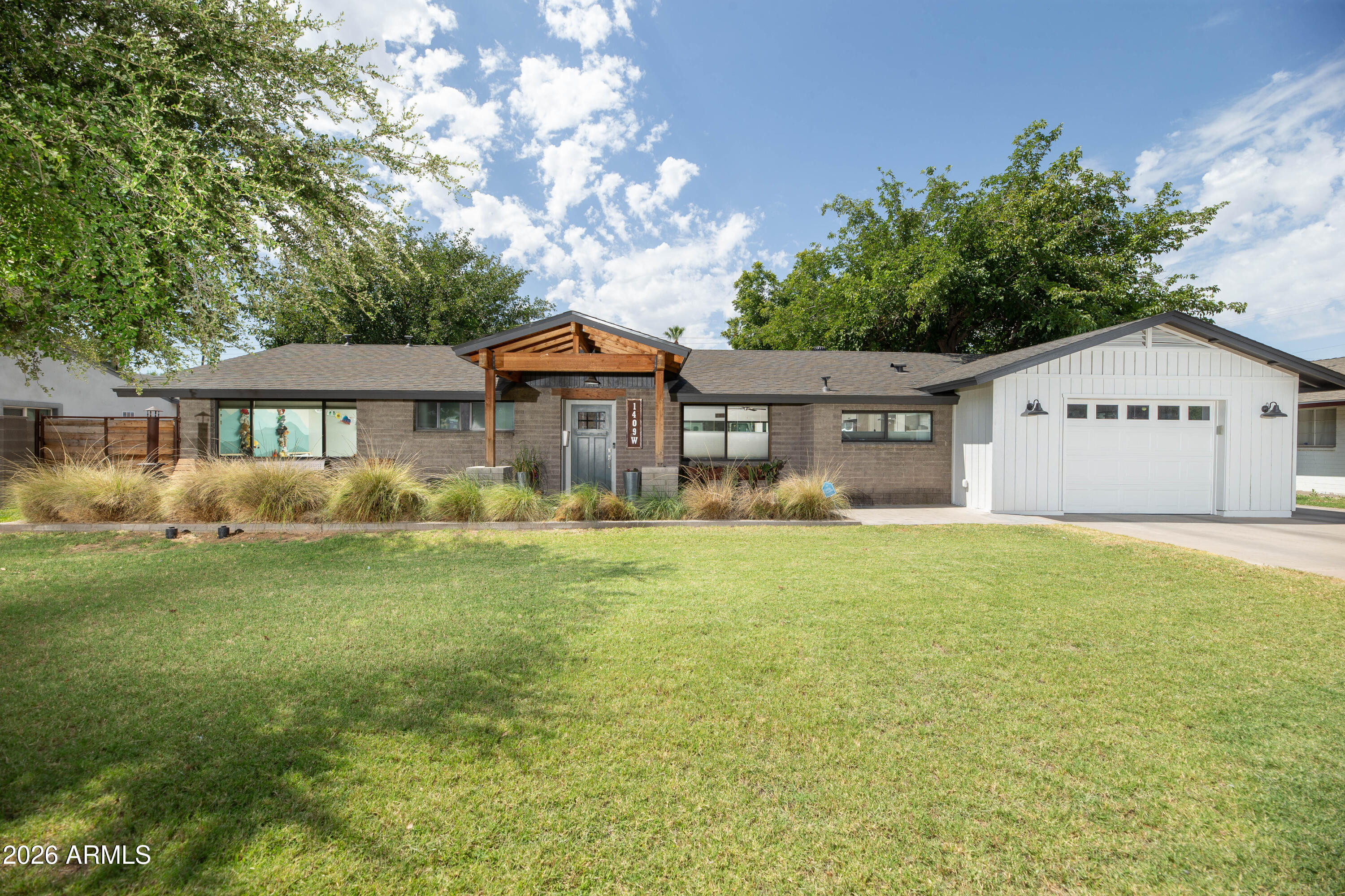 1409 W ROVEY Avenue, Phoenix, AZ 85013