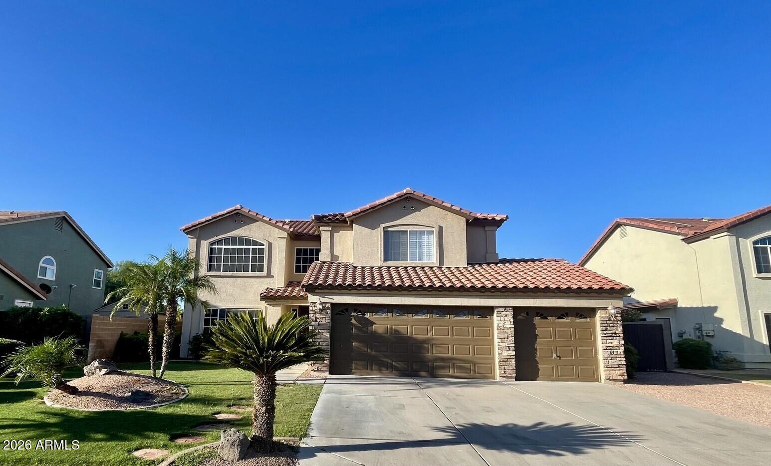 537 E LAKEVIEW Drive, San Tan Valley, AZ 85143