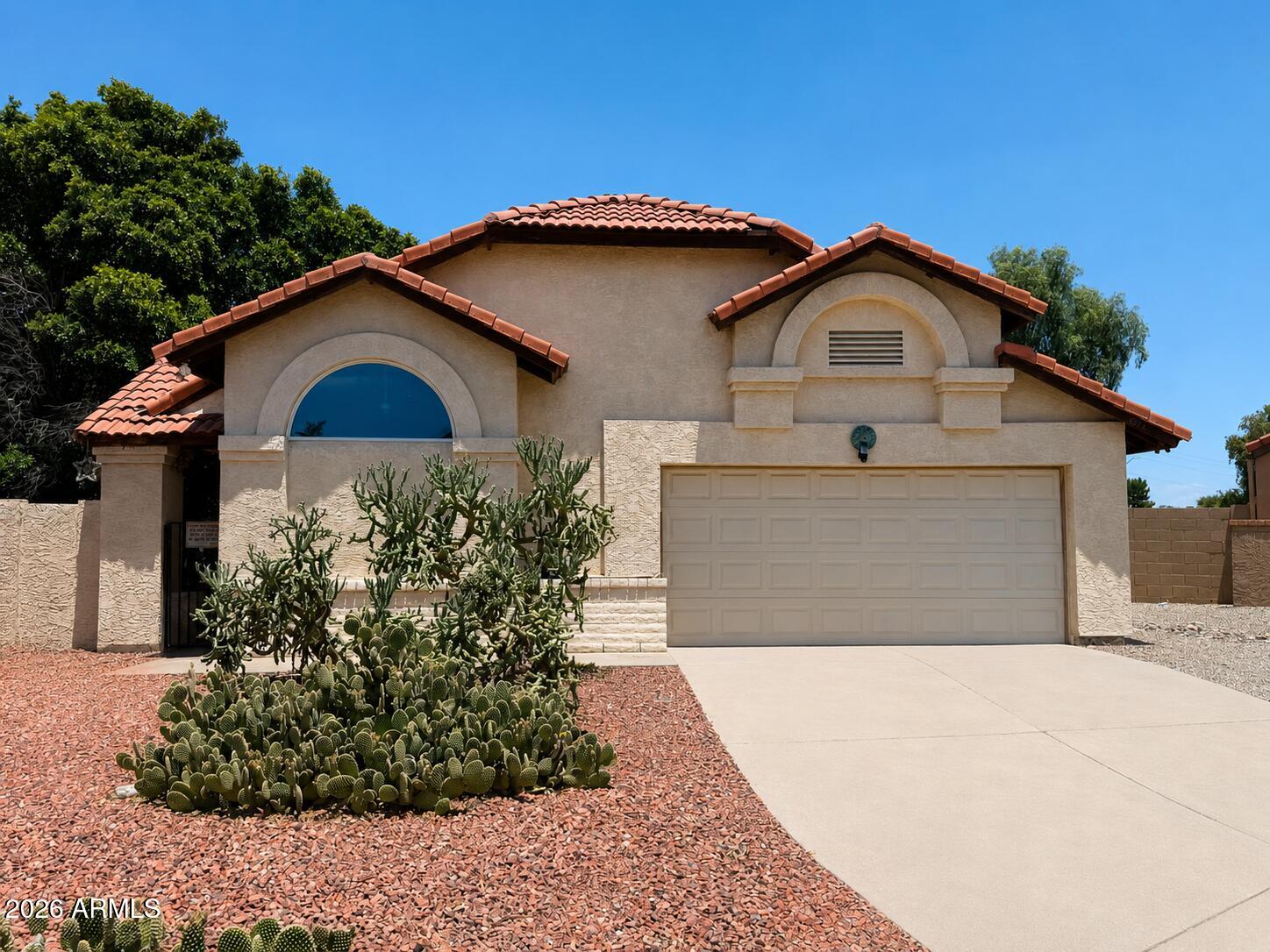6518 W NORTH Lane, Glendale, AZ 85302