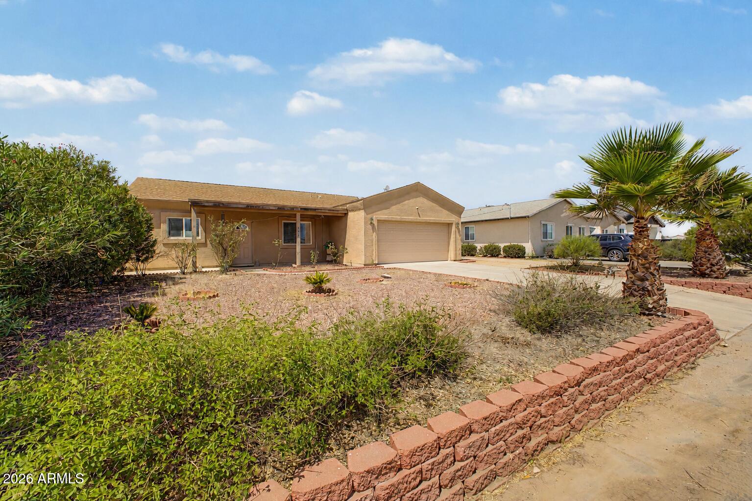 445 W REIZEN Drive, Morristown, AZ 85342