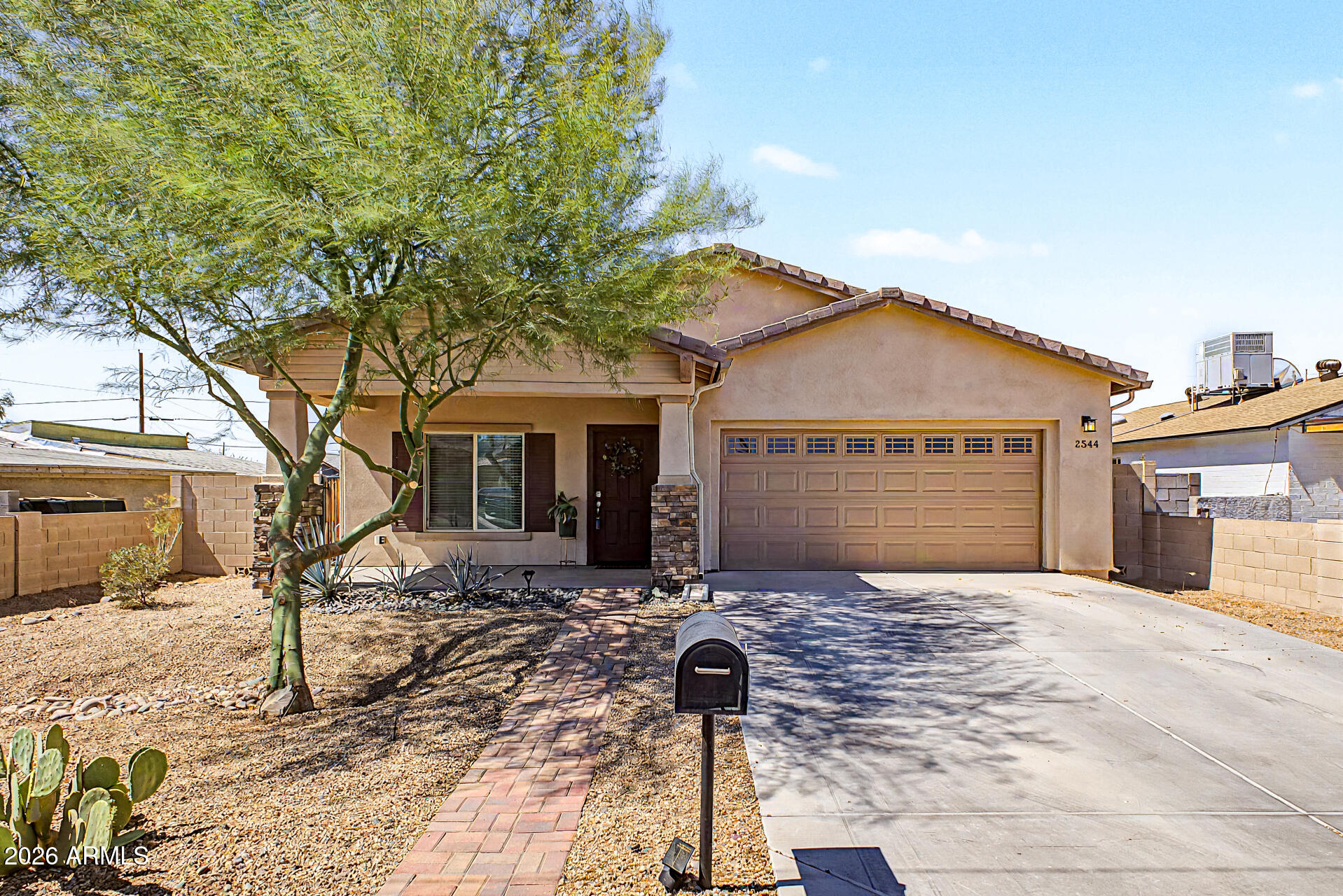 2544 E MARGUERITE Avenue, Phoenix, AZ 85040
