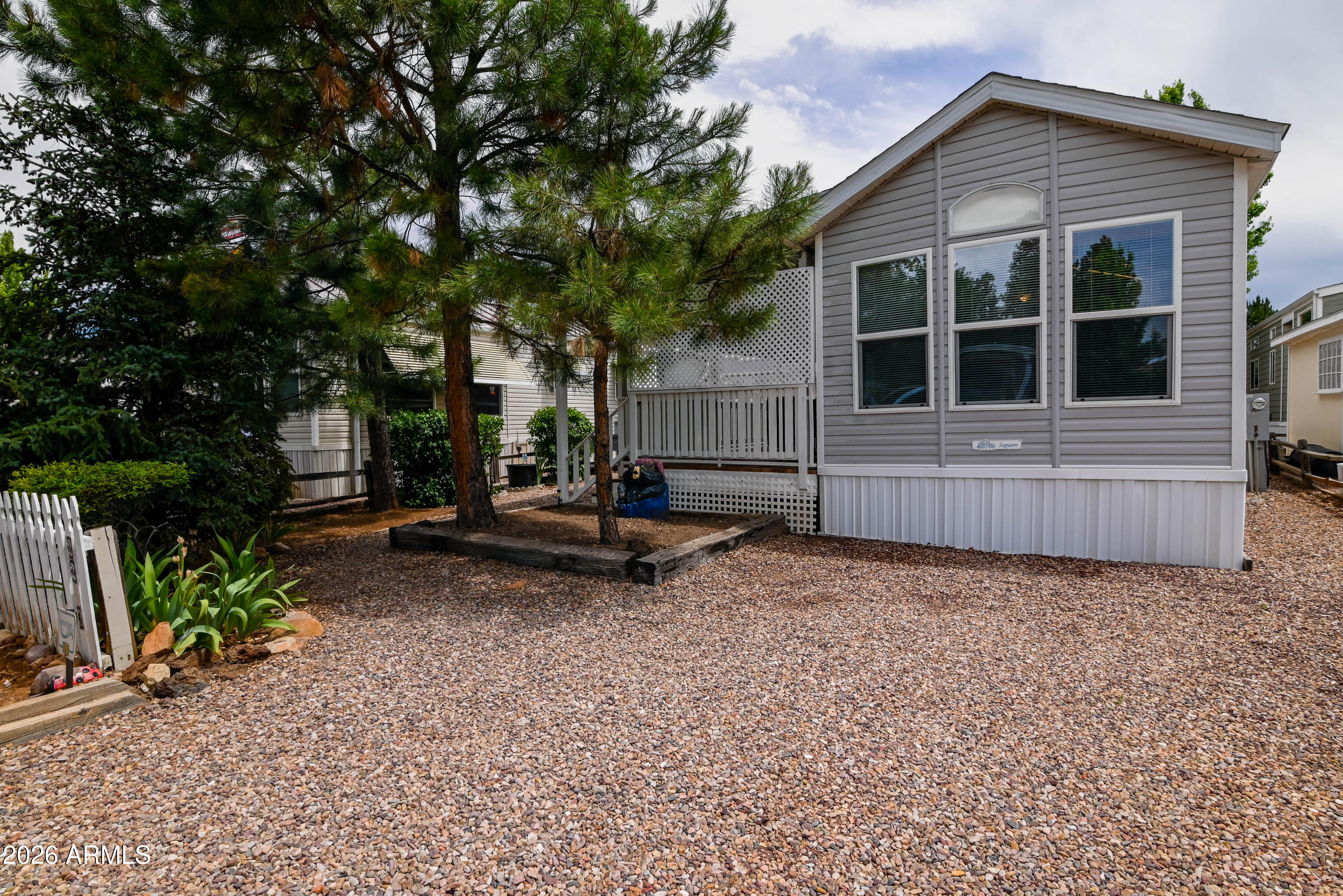 2263 HANGING TREE Lane, Overgaard, AZ 85933